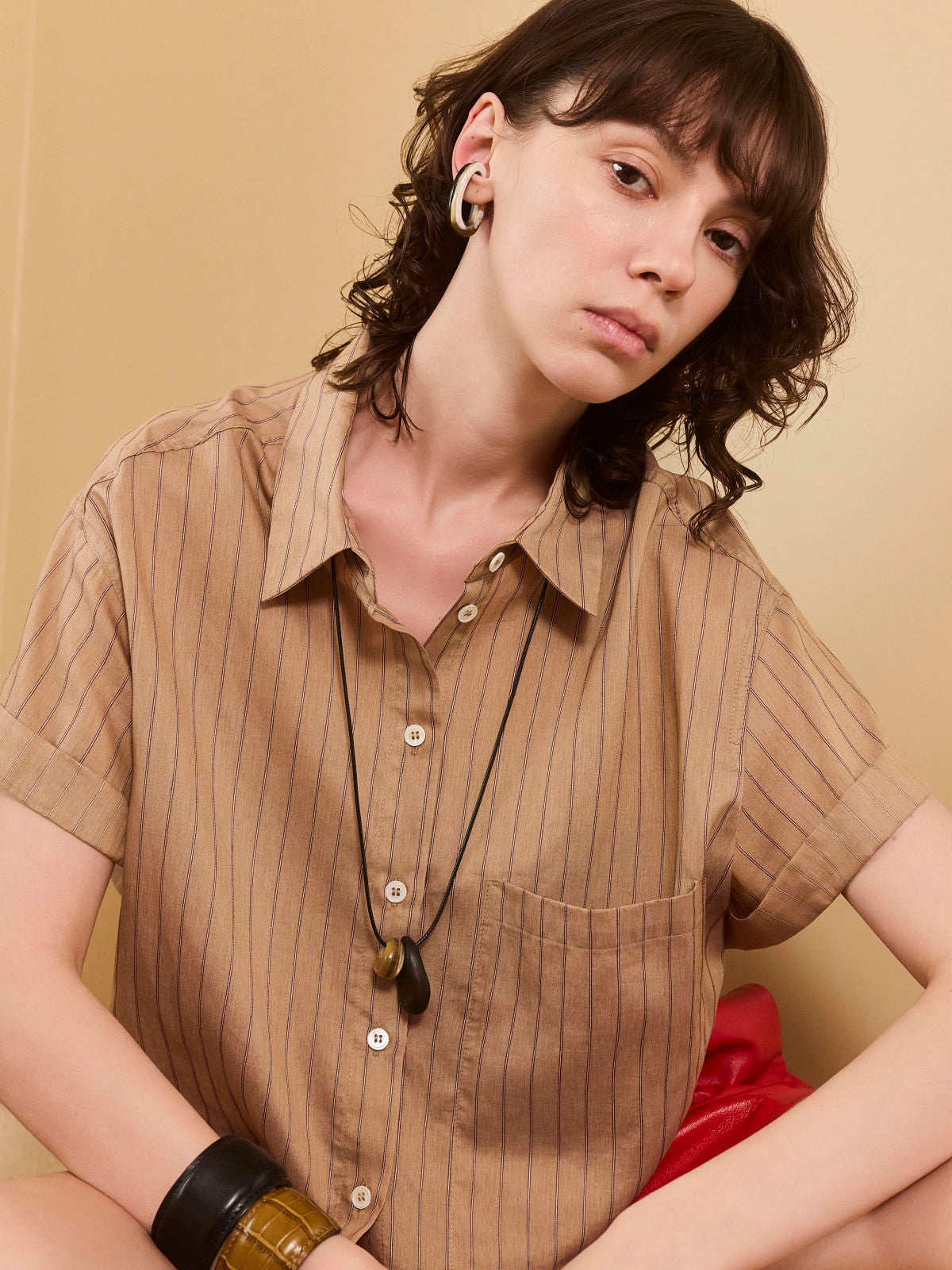 560232 string necklace