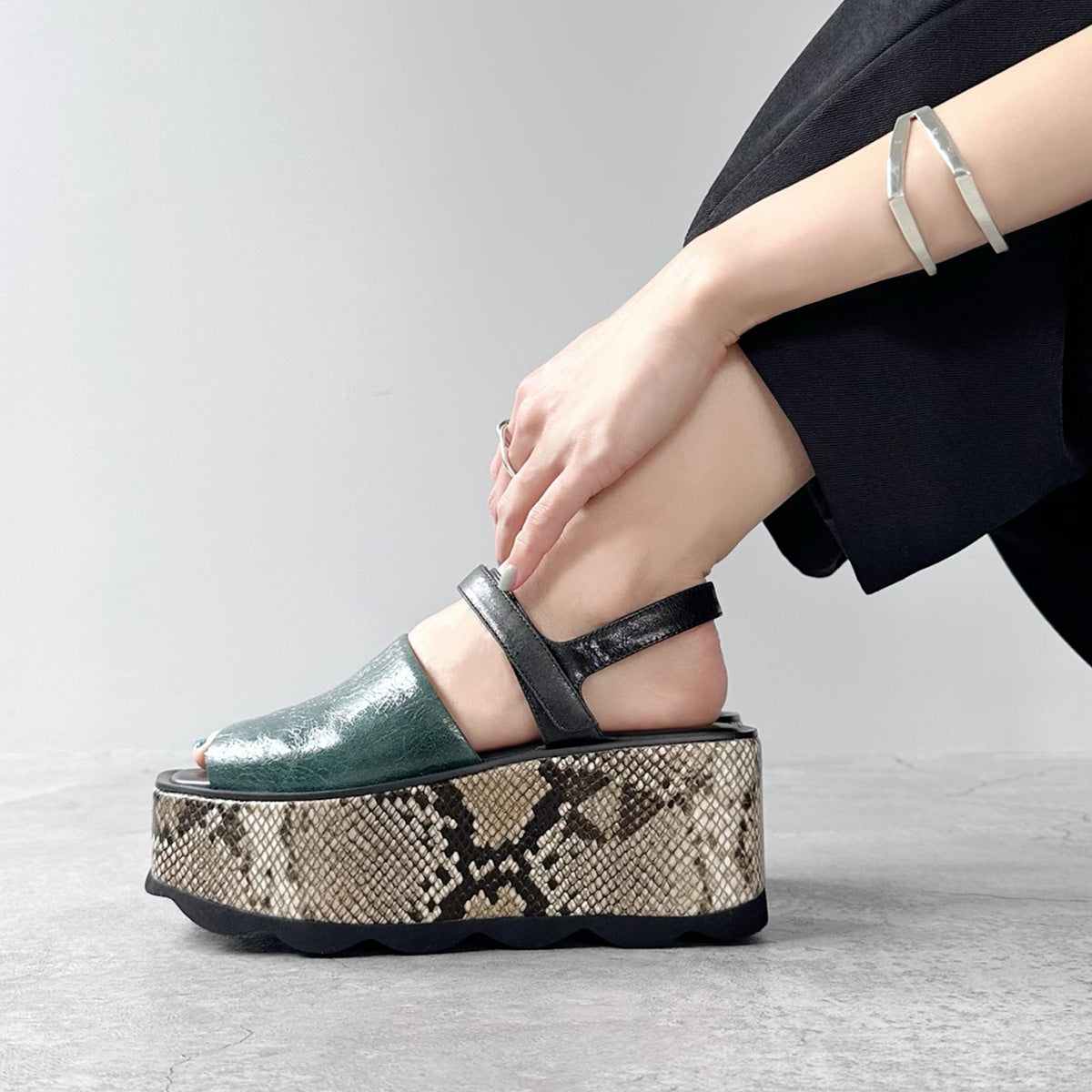 532158 ååºãµã³ãã«