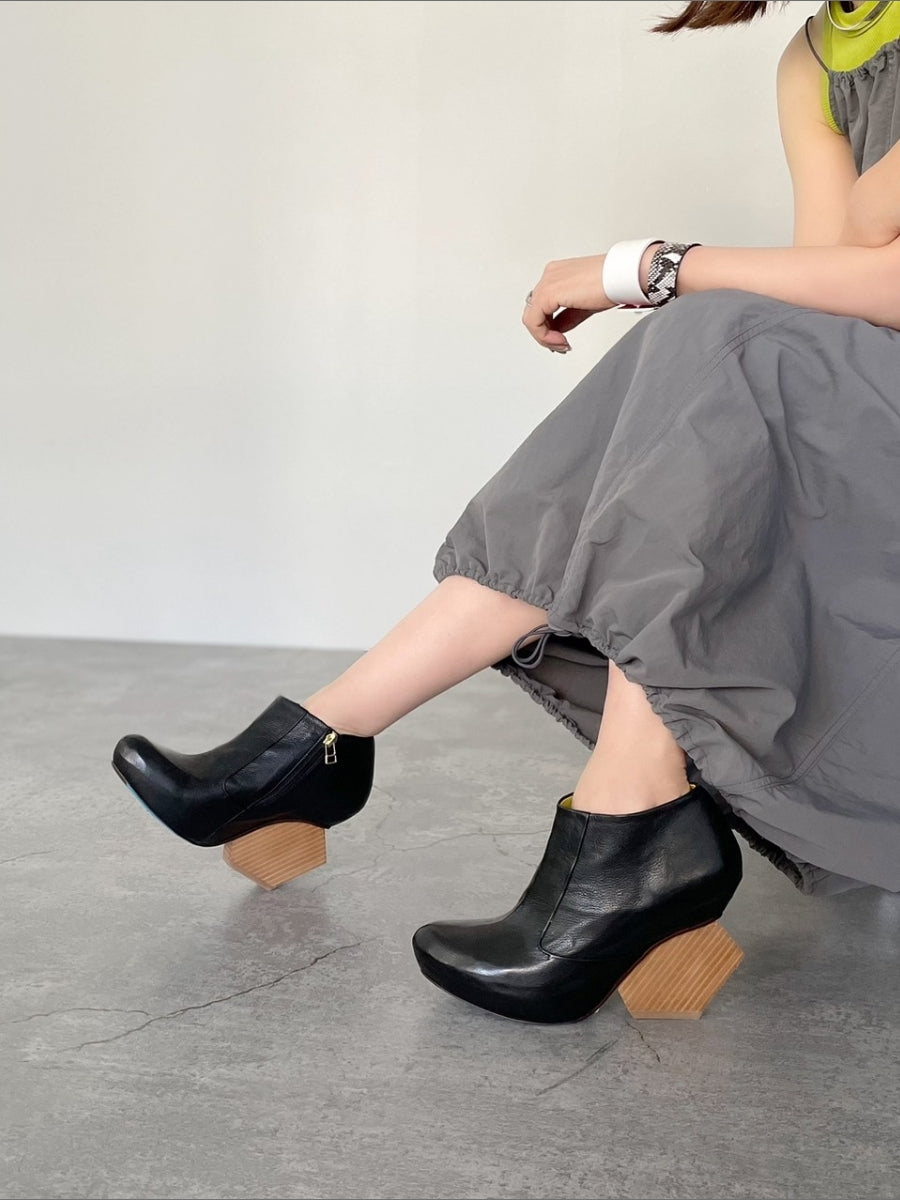 537062 Block heel booties