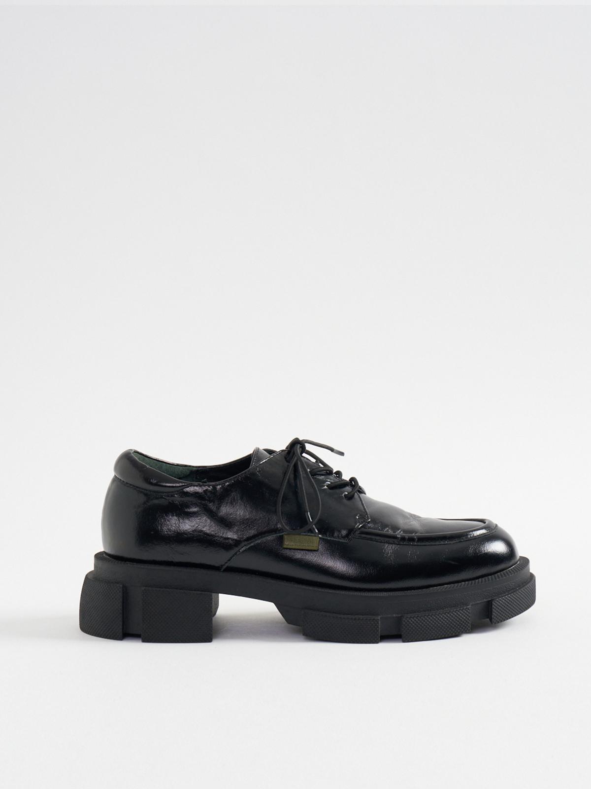 501070 Thick-soled lace-up shoes