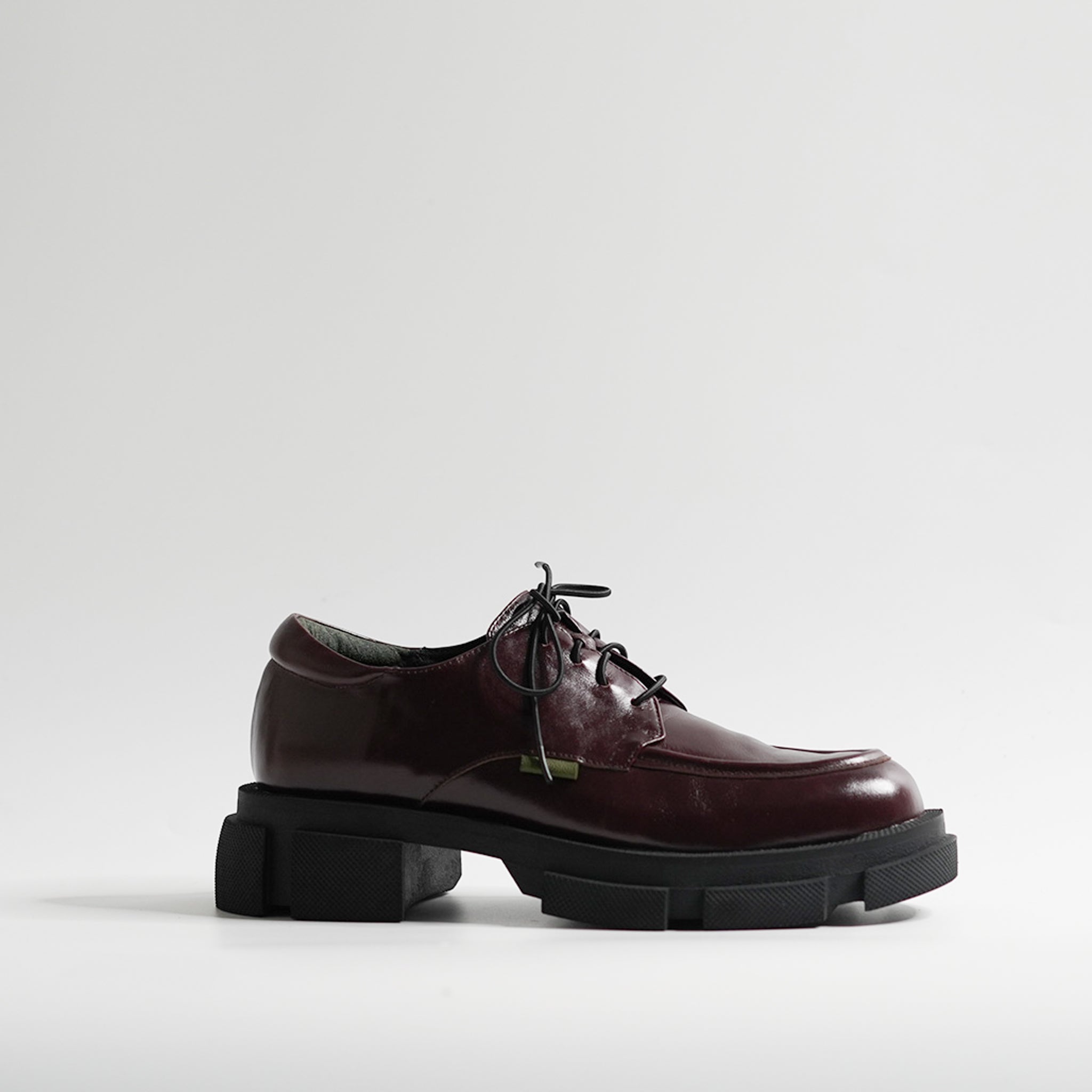 501070 Thick-soled lace-up shoes