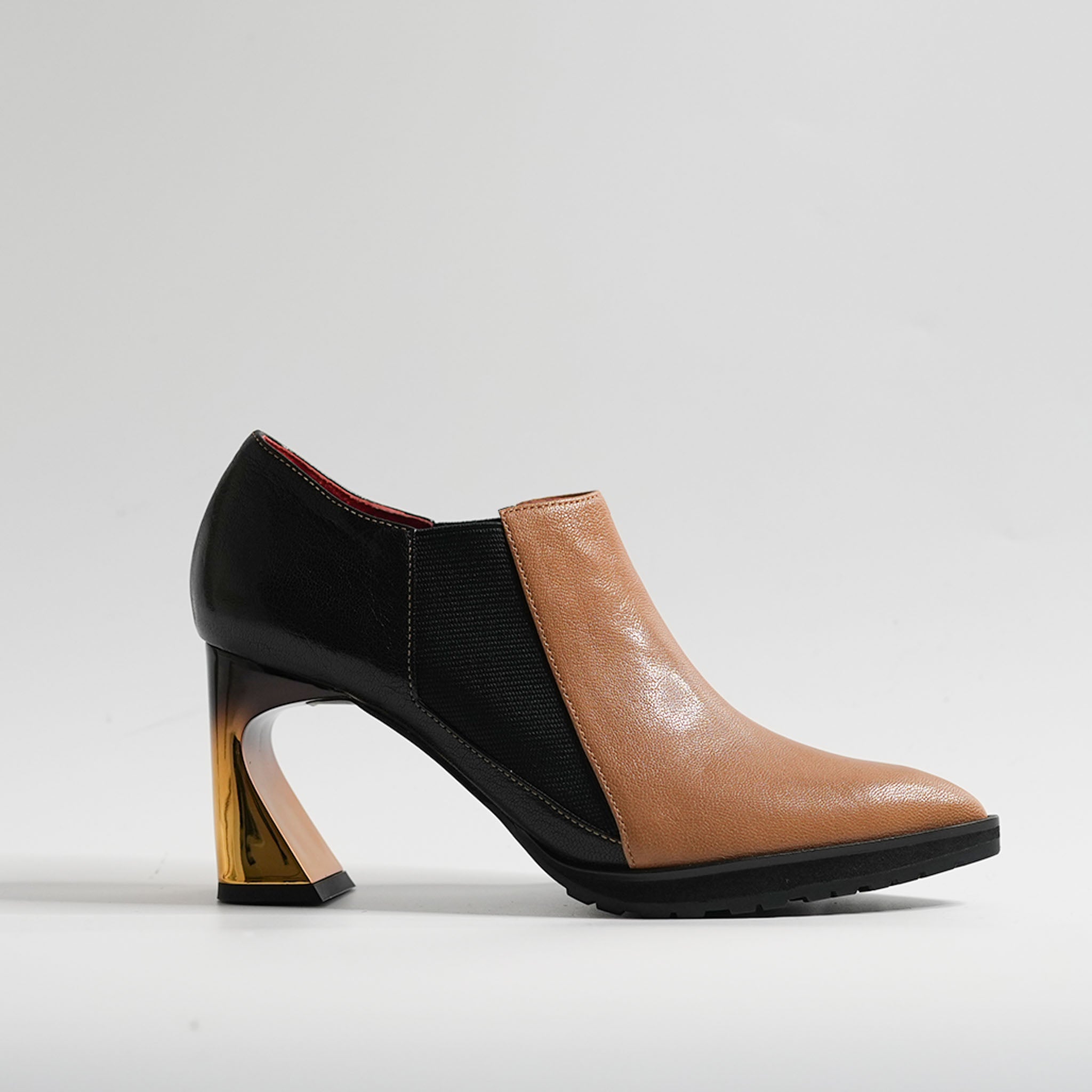 511092 Side gore metal heel bootie