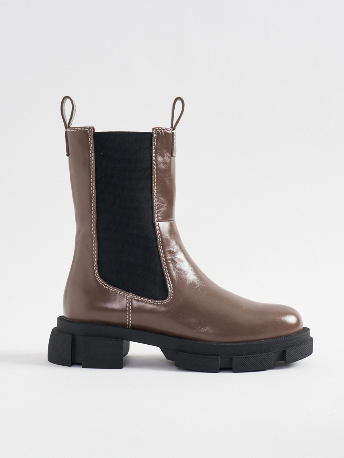 518029 Thick-soled side gore boots