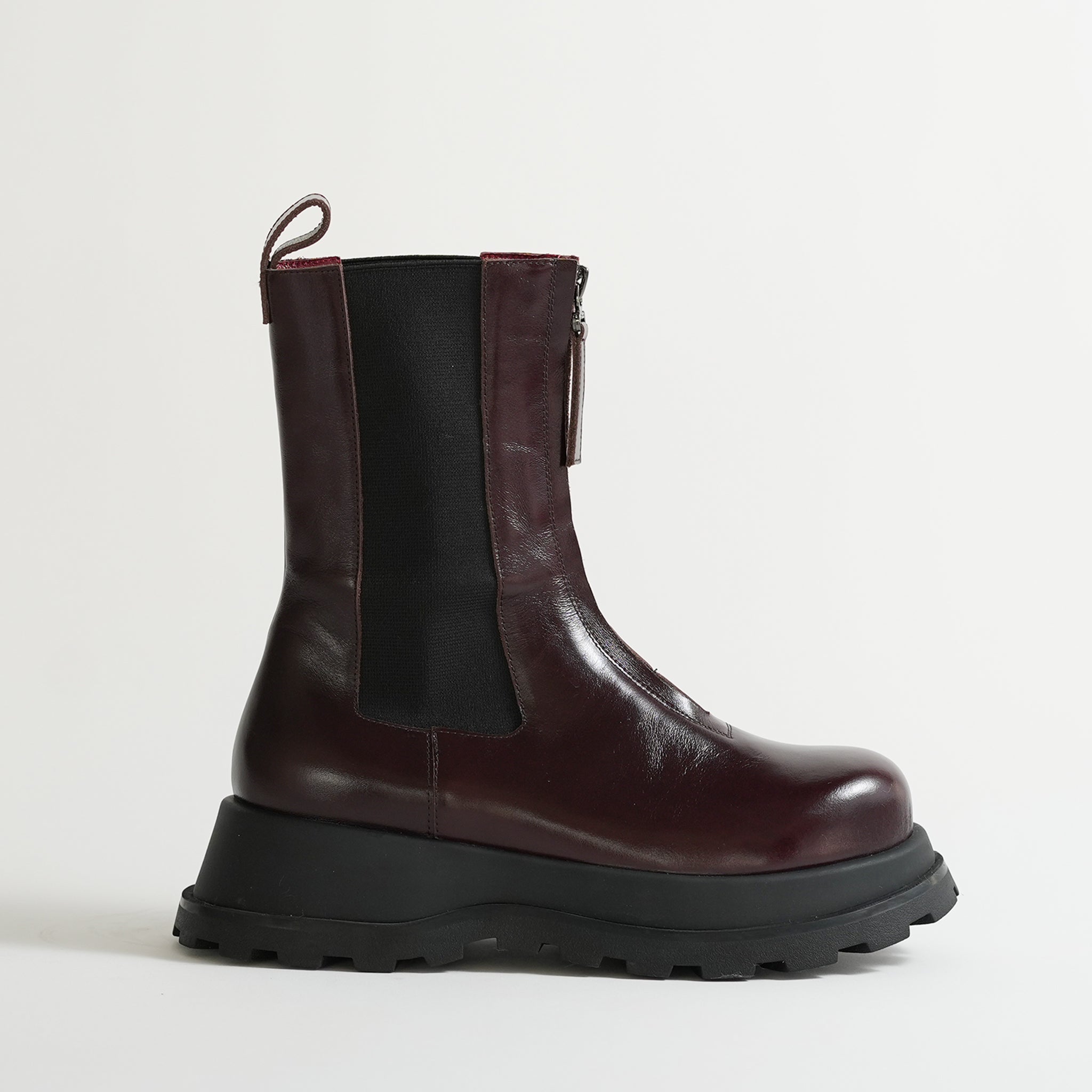 527052 Volume sole side gore boots