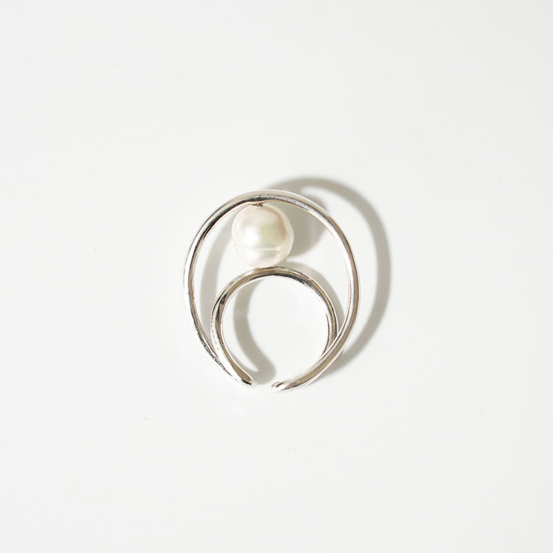 530235 pearl earcuff ring