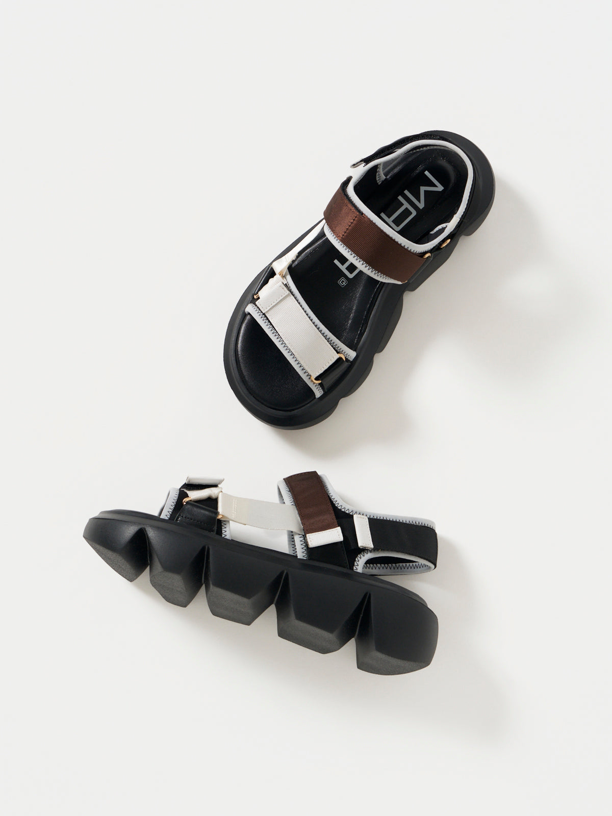 532165 カラーベルクロサンダル