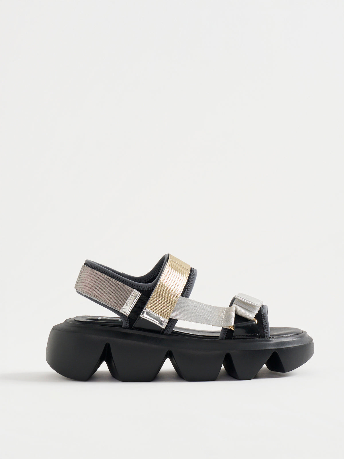 532165 カラーベルクロサンダル