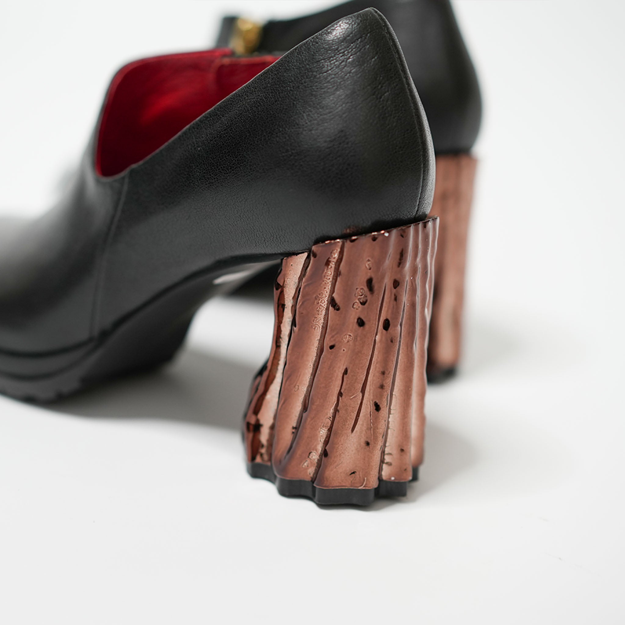 537069 ラウンドトゥ・アシメカットブーティ