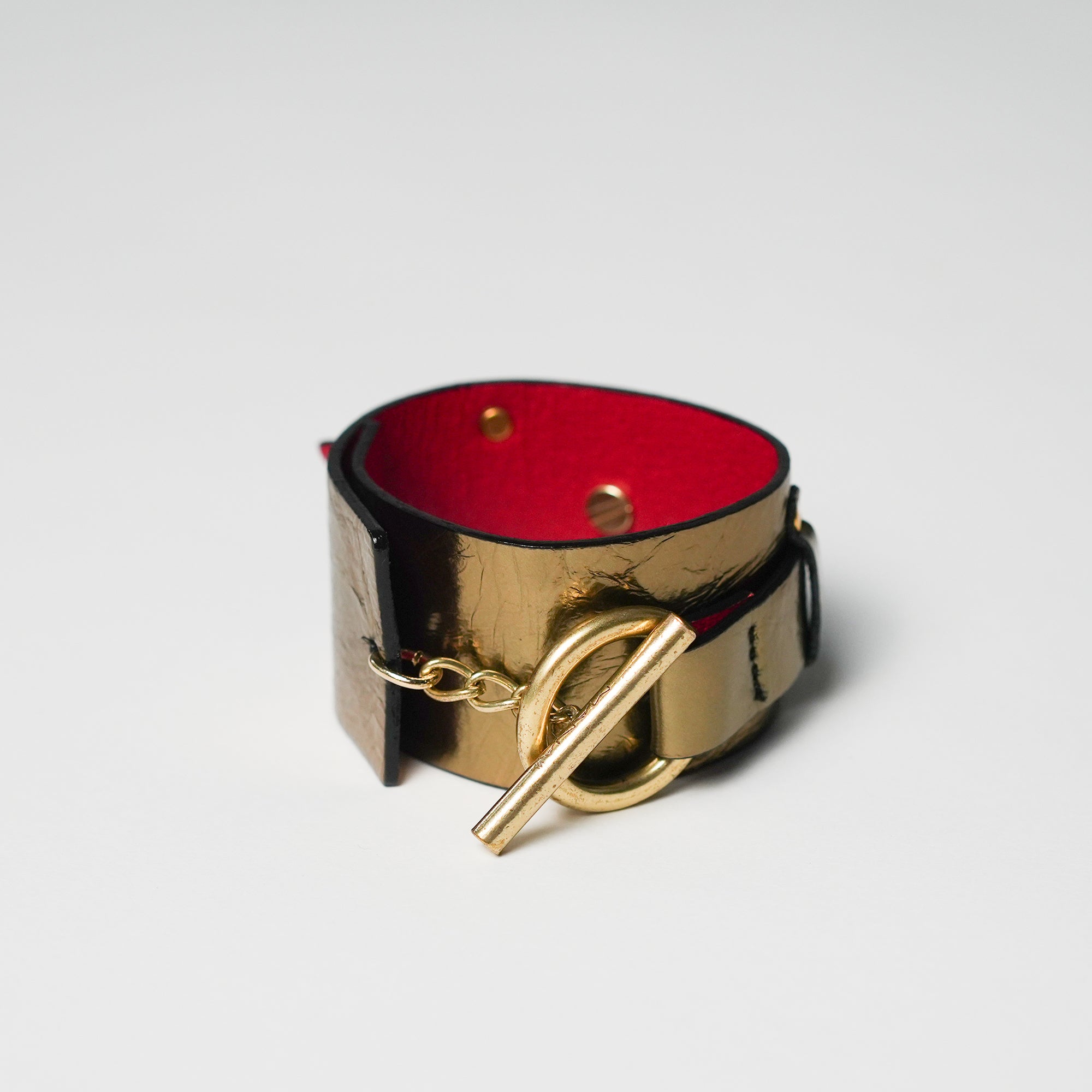 540252 Toggle Clasp Bangle