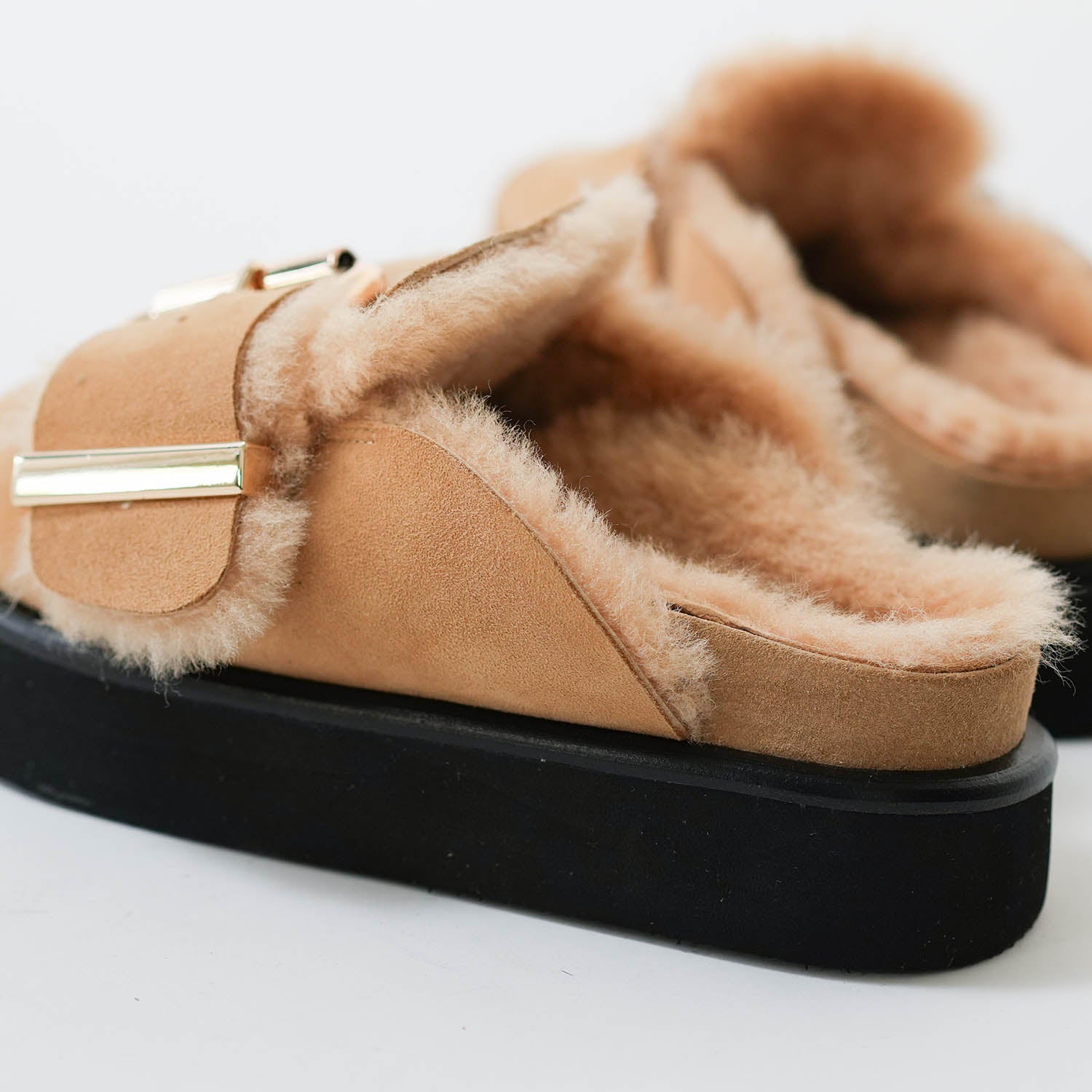 545028 Big Belt Mouton Clog