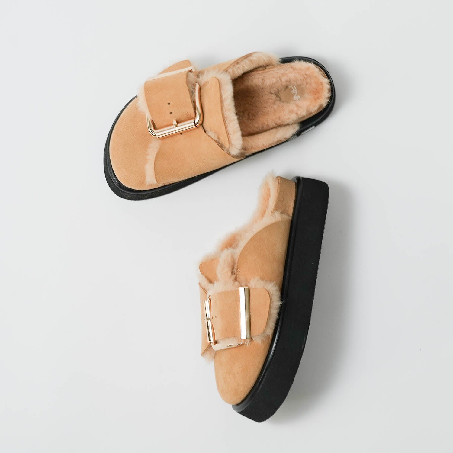 545028 Big Belt Mouton Clog