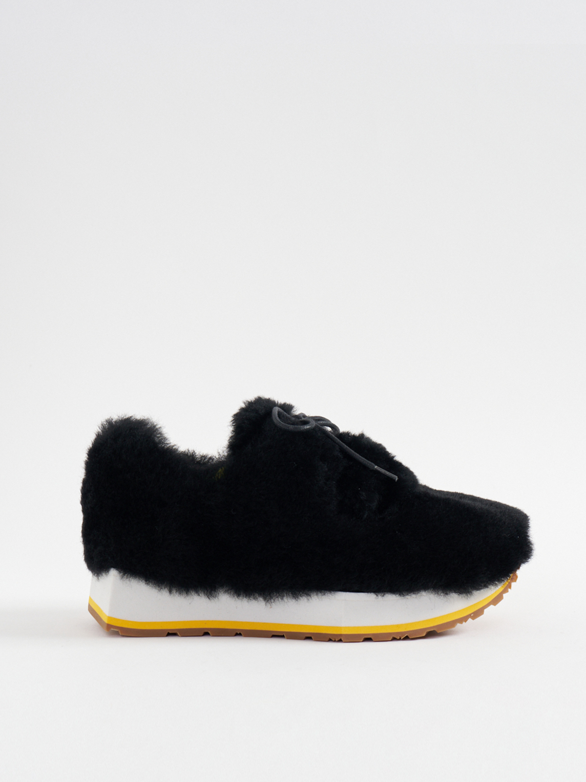 546086 Sheep fur sneakers
