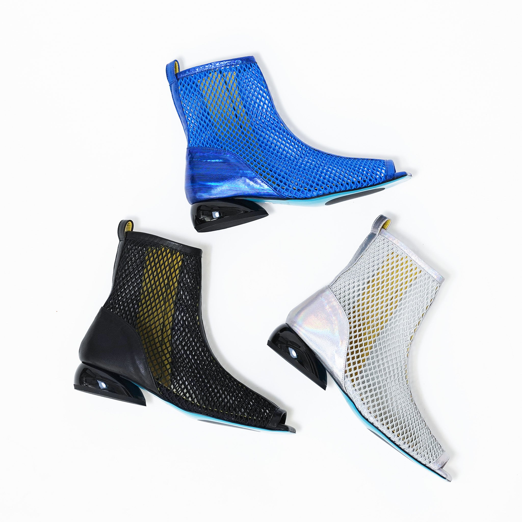 547081 Mesh boots
