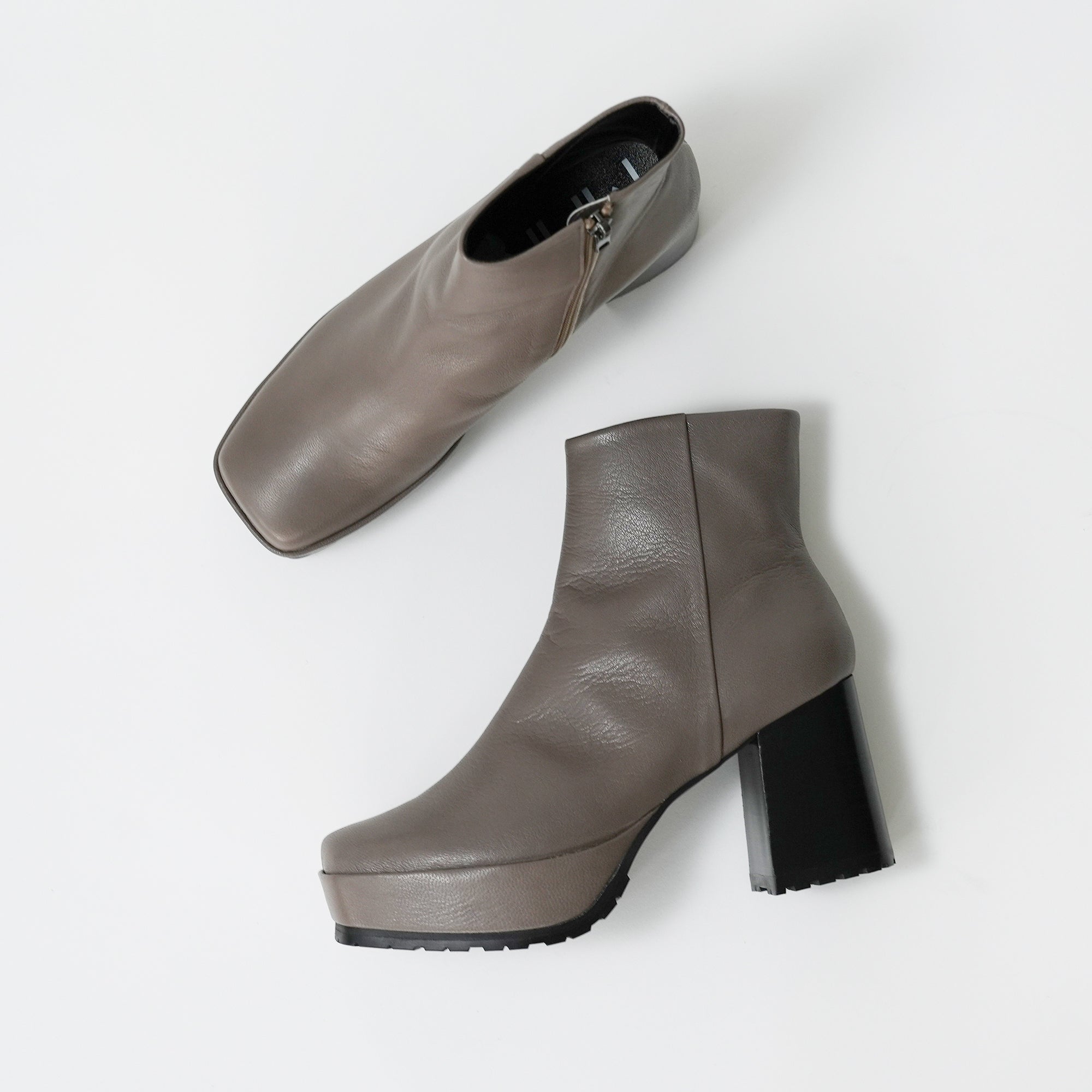 547091 ボリュームソール・ブーツ