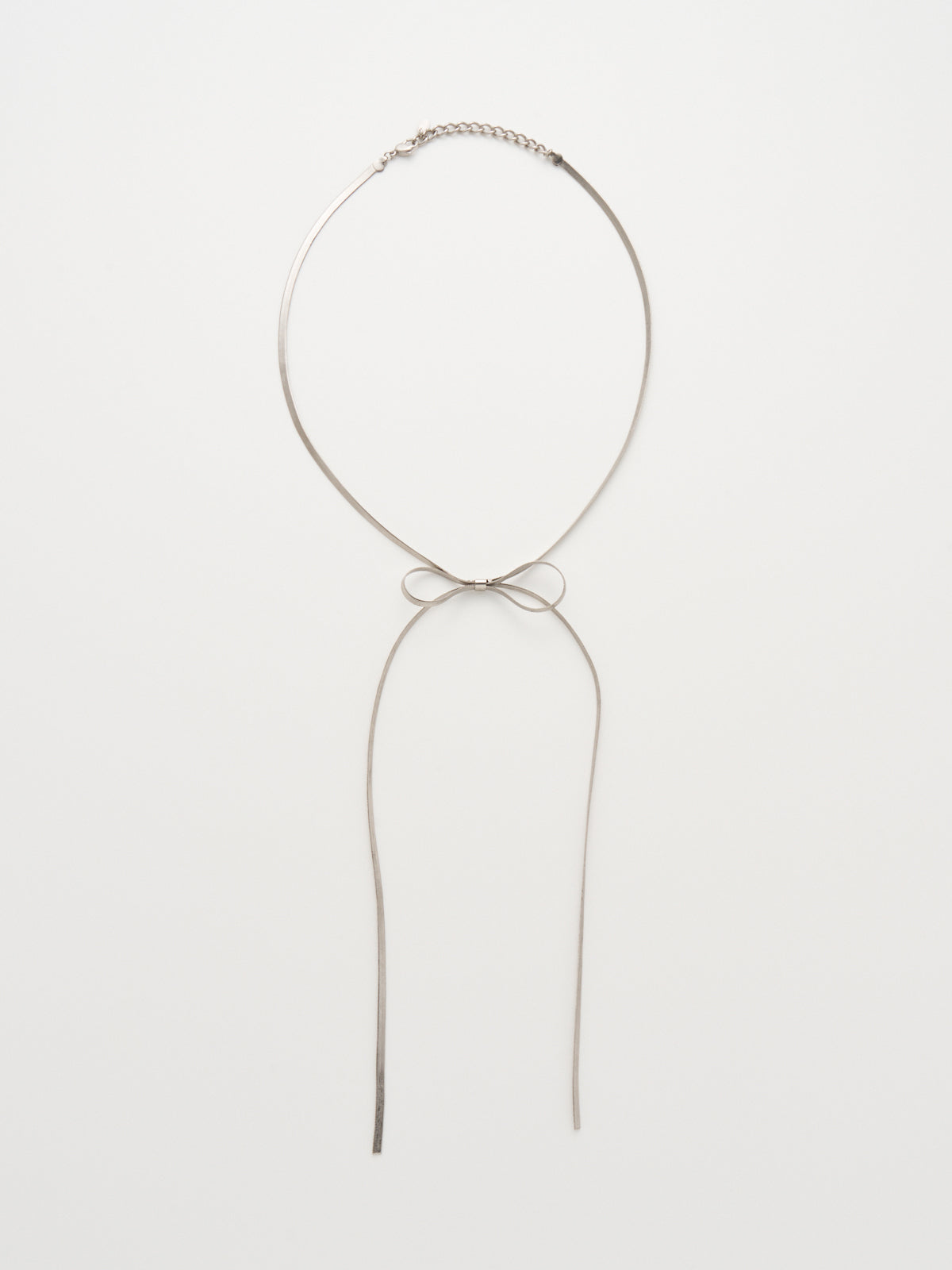 550206 metal ribbon necklace