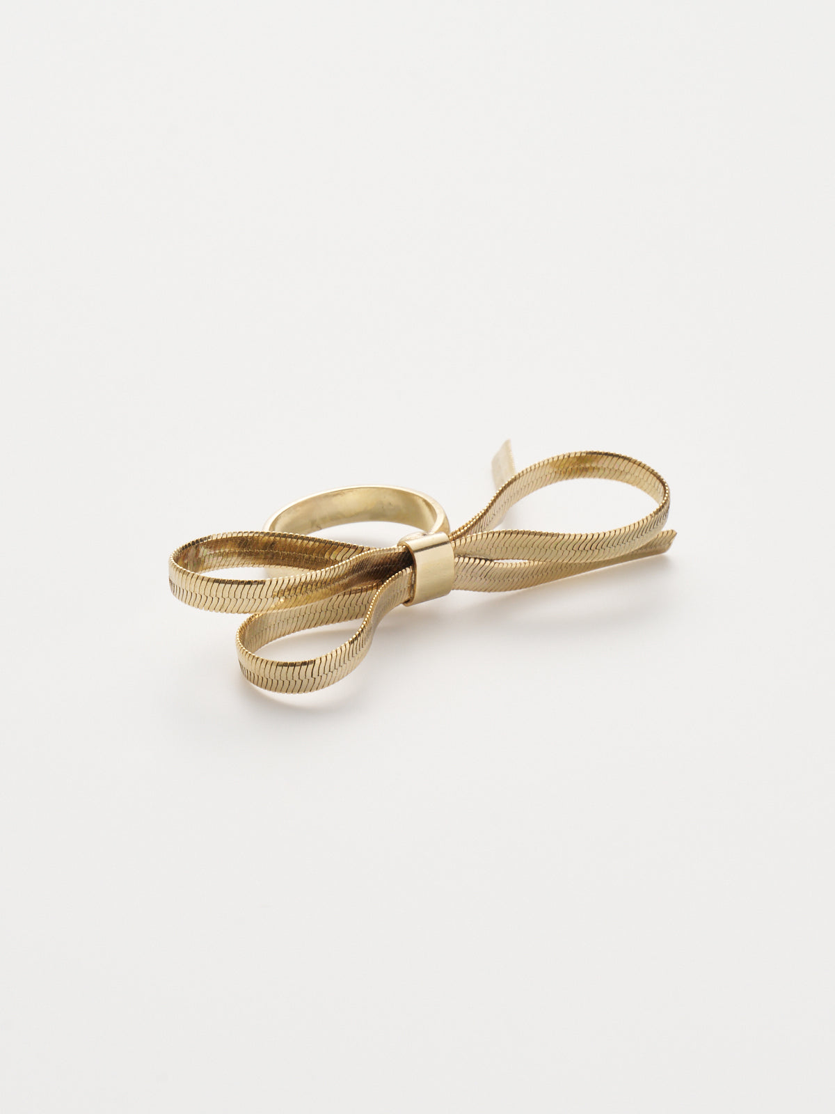 550208 metal ribbon ring