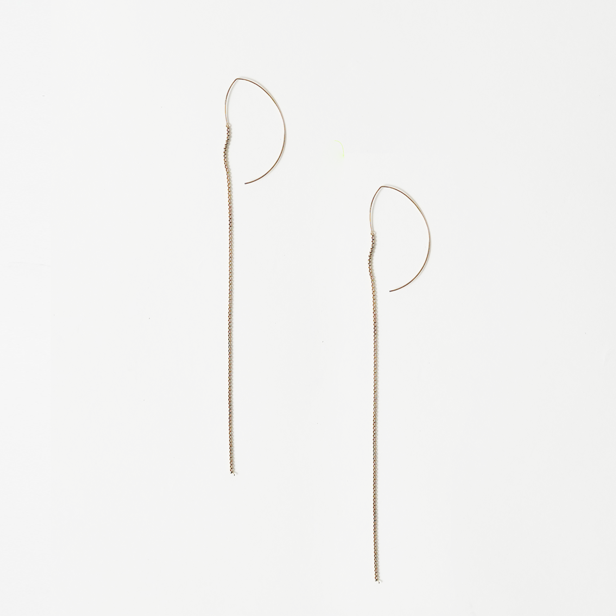 550267 Chain long earrings