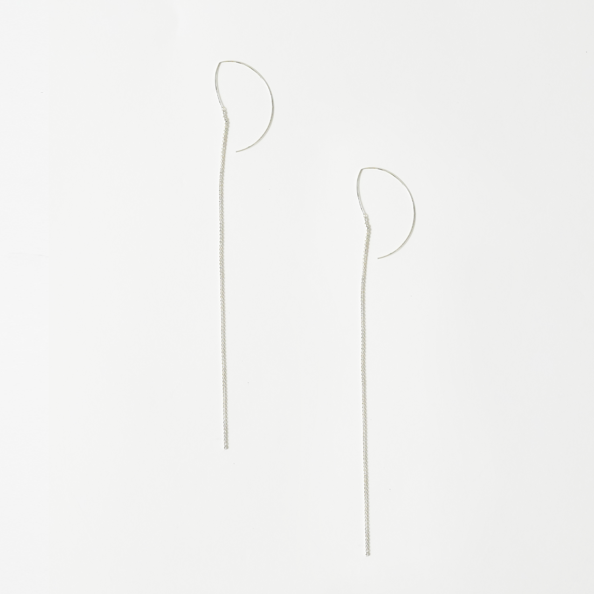 550267 Chain long earrings