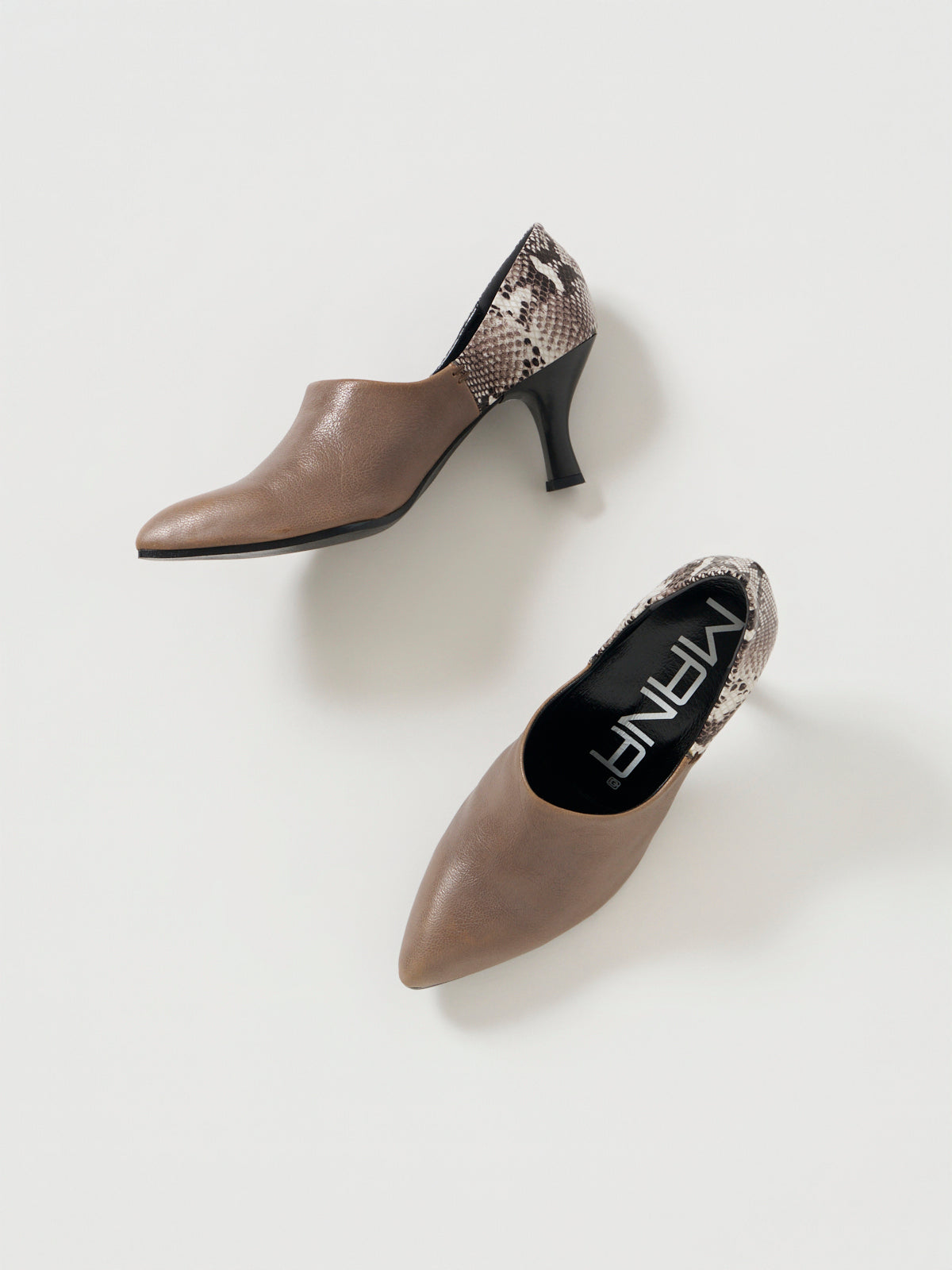 551080 深履き口パンプス