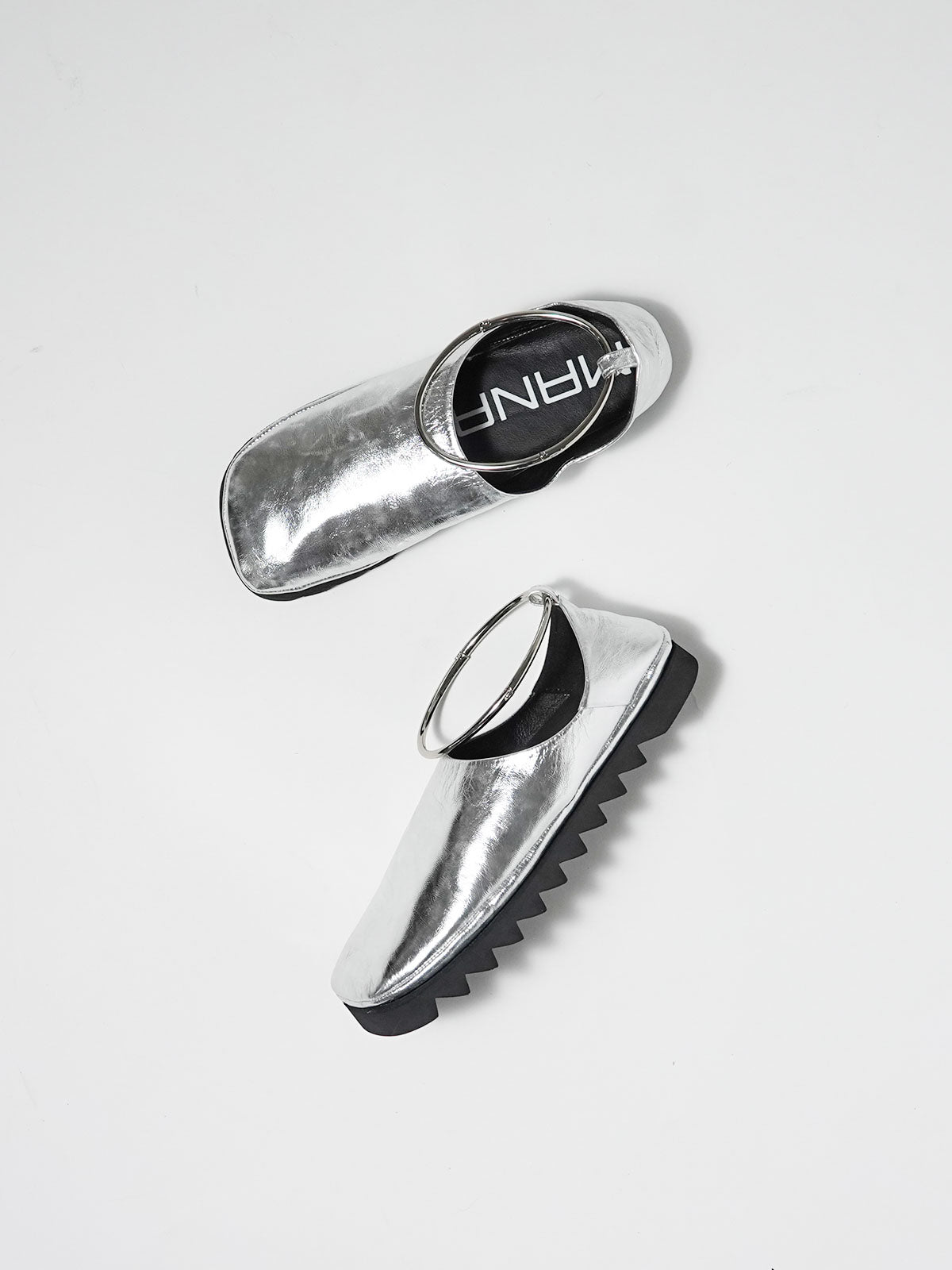 551181 アンクレットシューズ