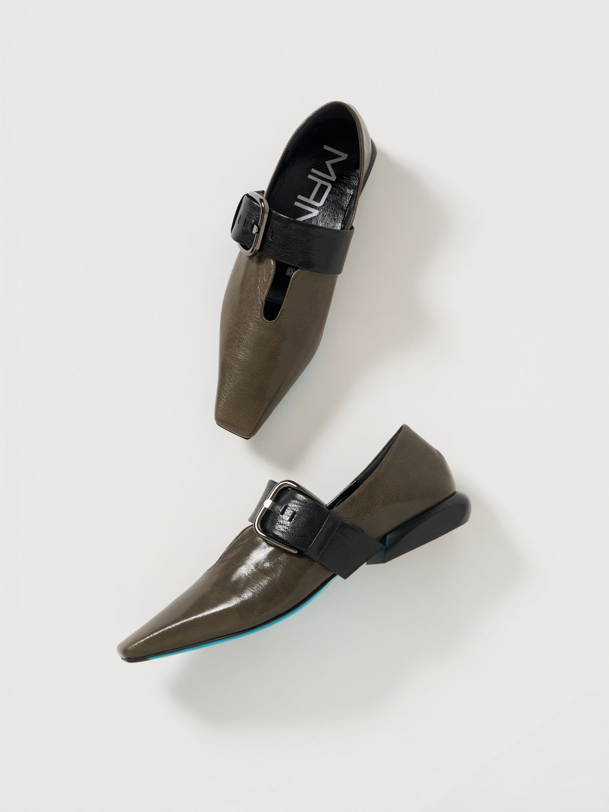 551202 Wide belt, fluffy babouche