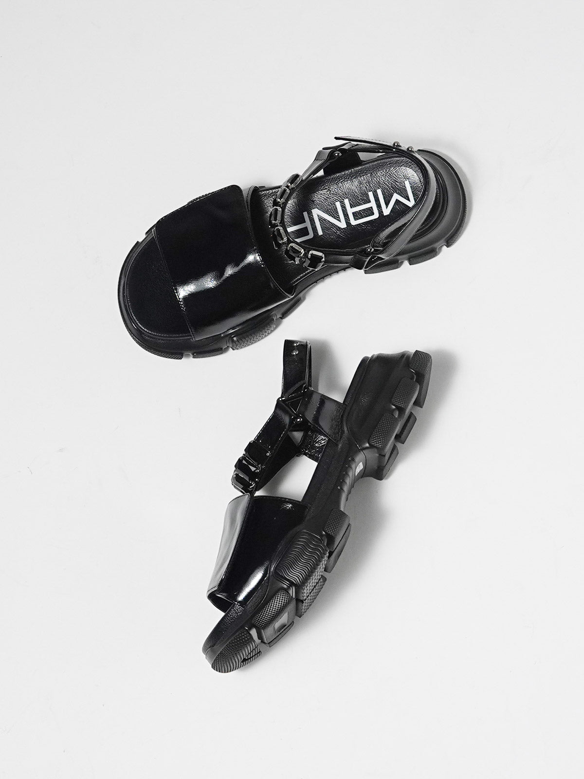 552186 ビジューサンダル