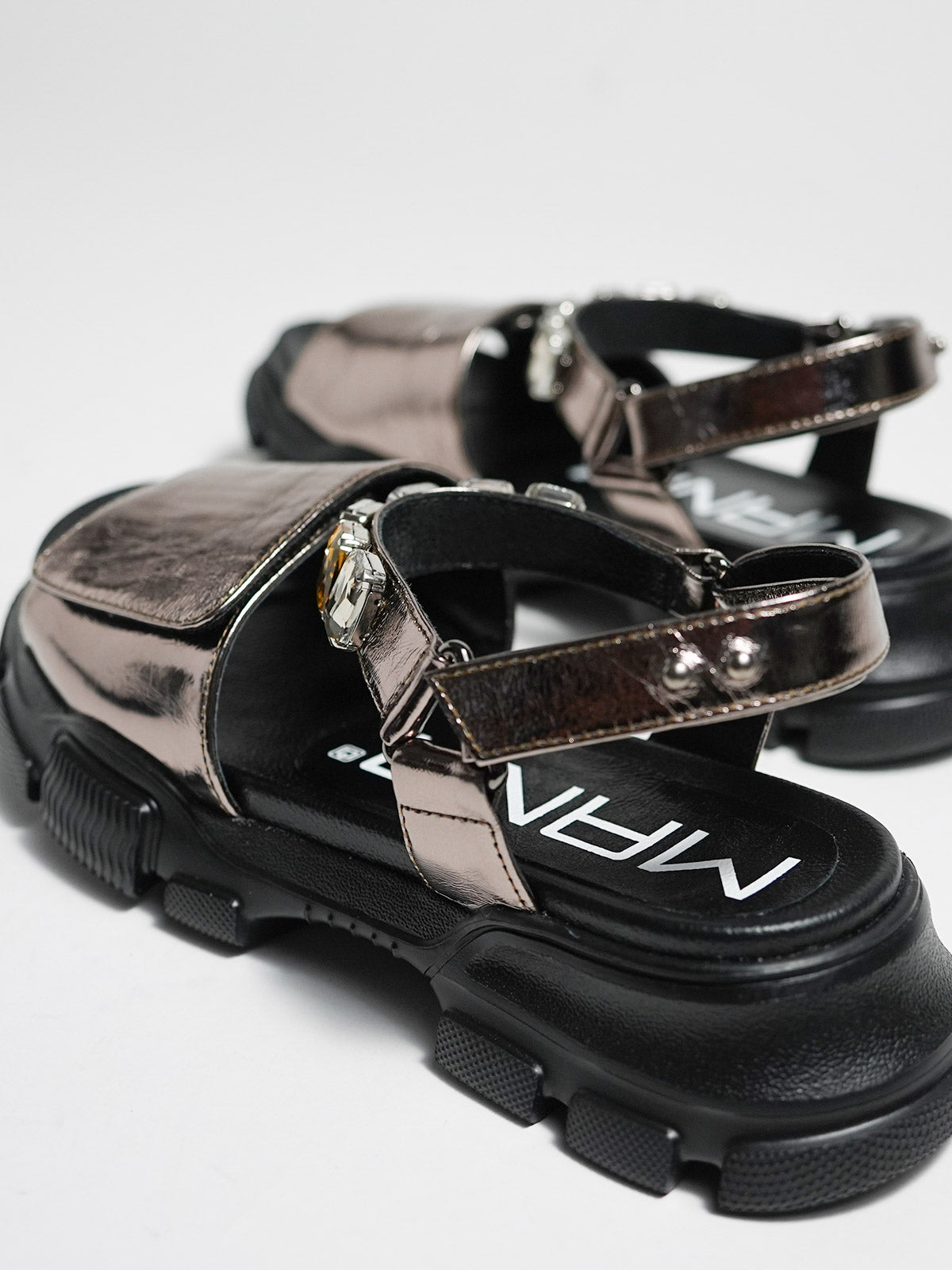 552186 ビジューサンダル