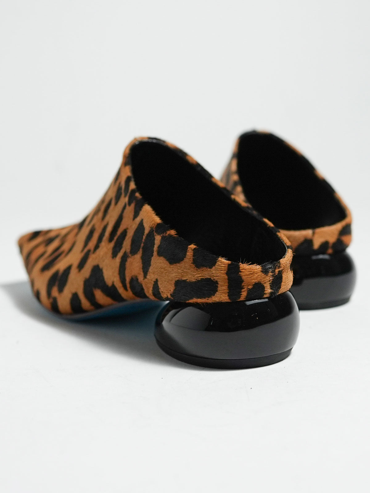 555031 Square Cut Mules