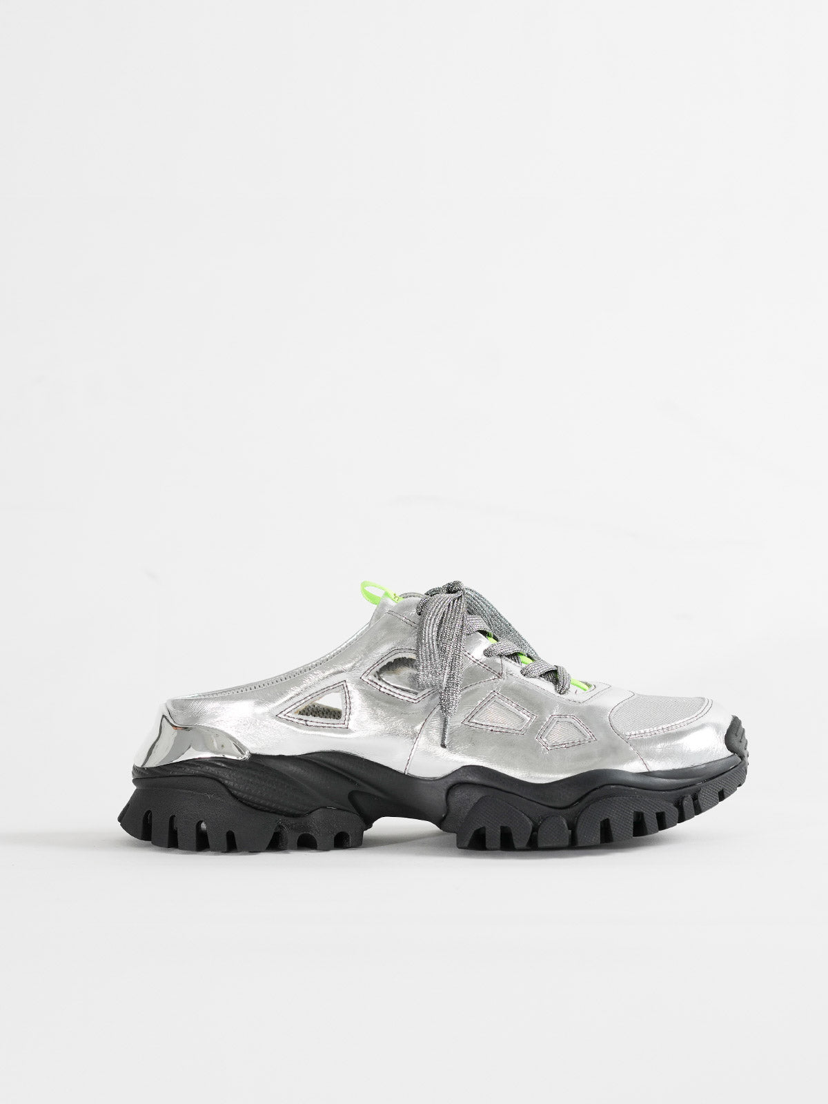 555036 ミュールスニーカー