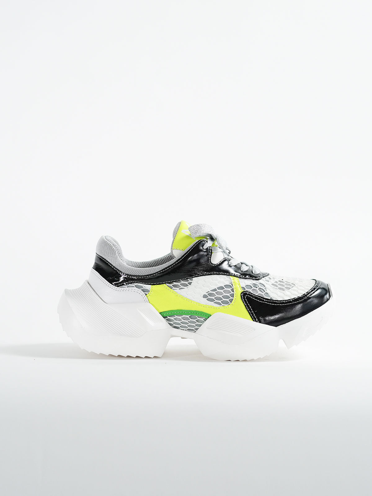 556090 Metallic mesh sneakers