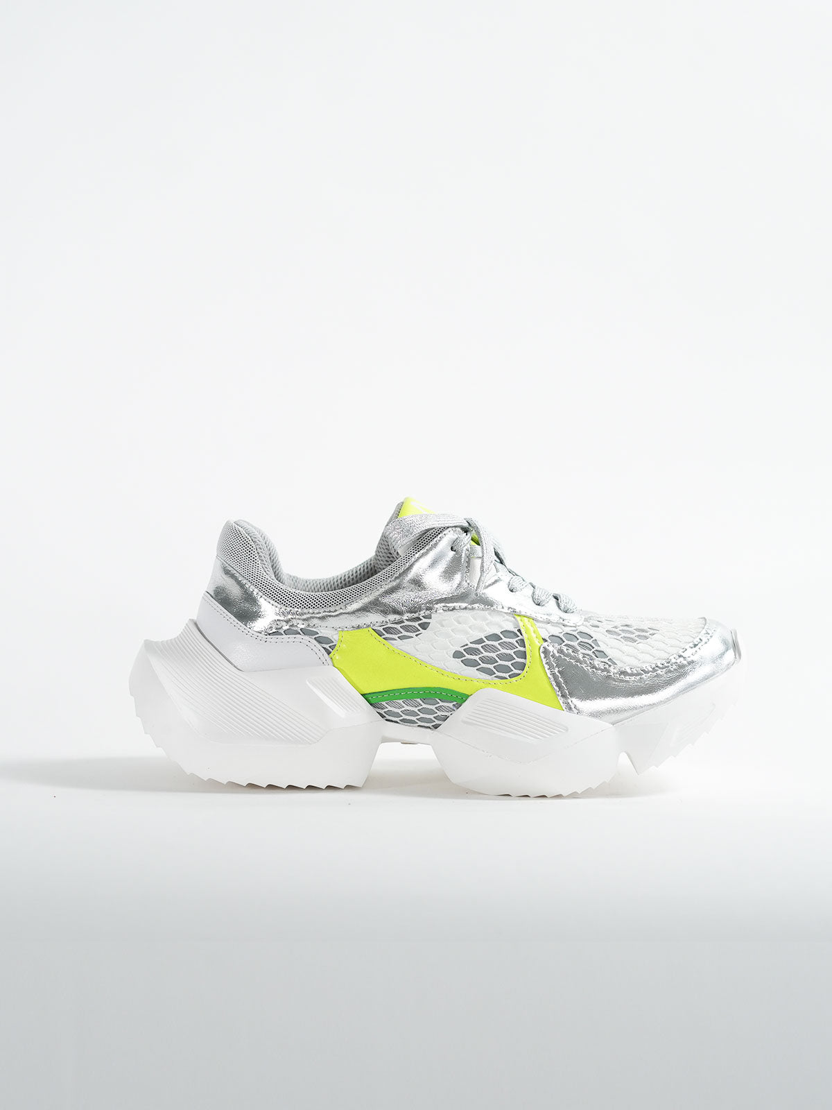 556090 Metallic mesh sneakers