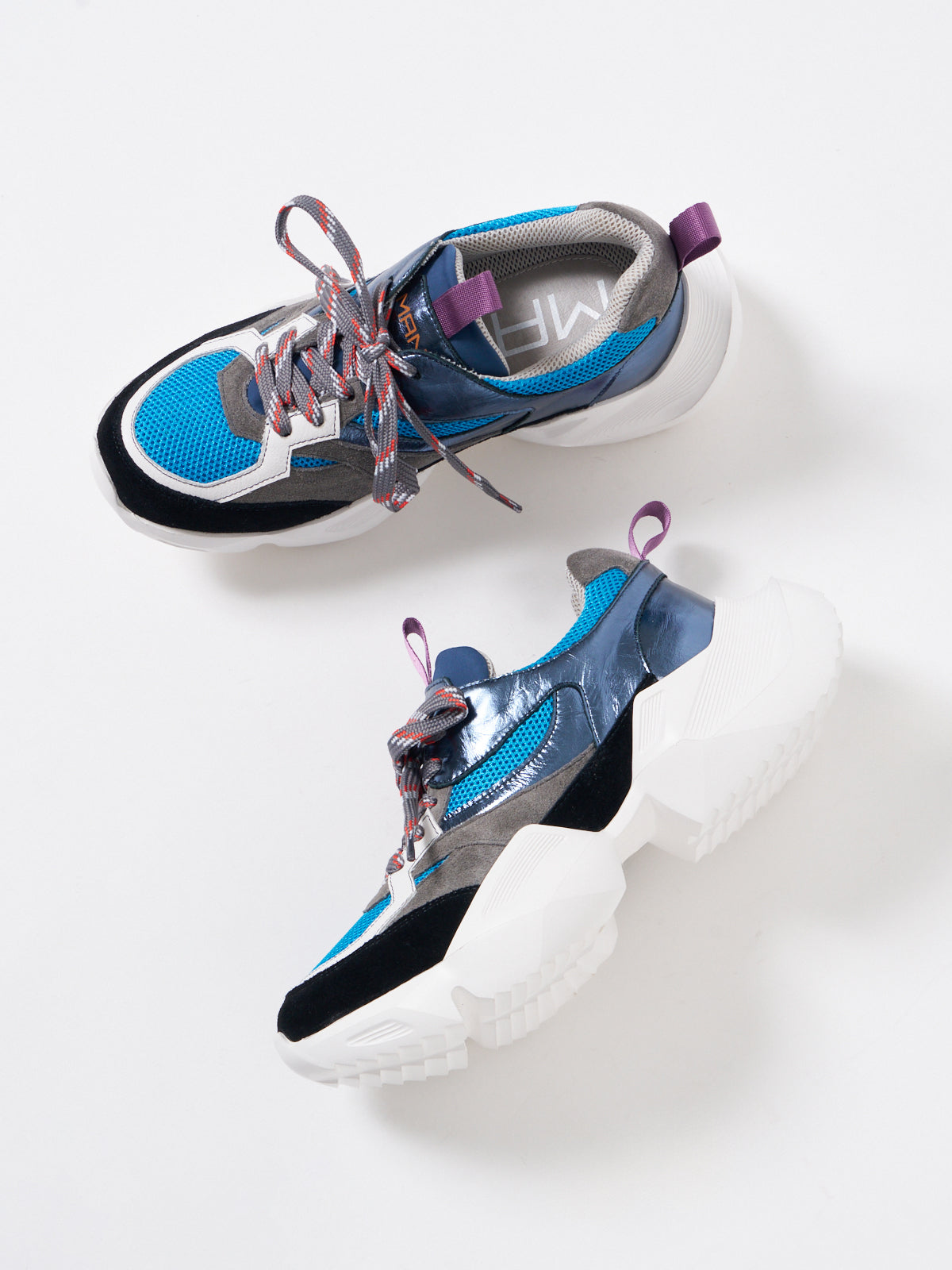 556094 Multi-material sneakers