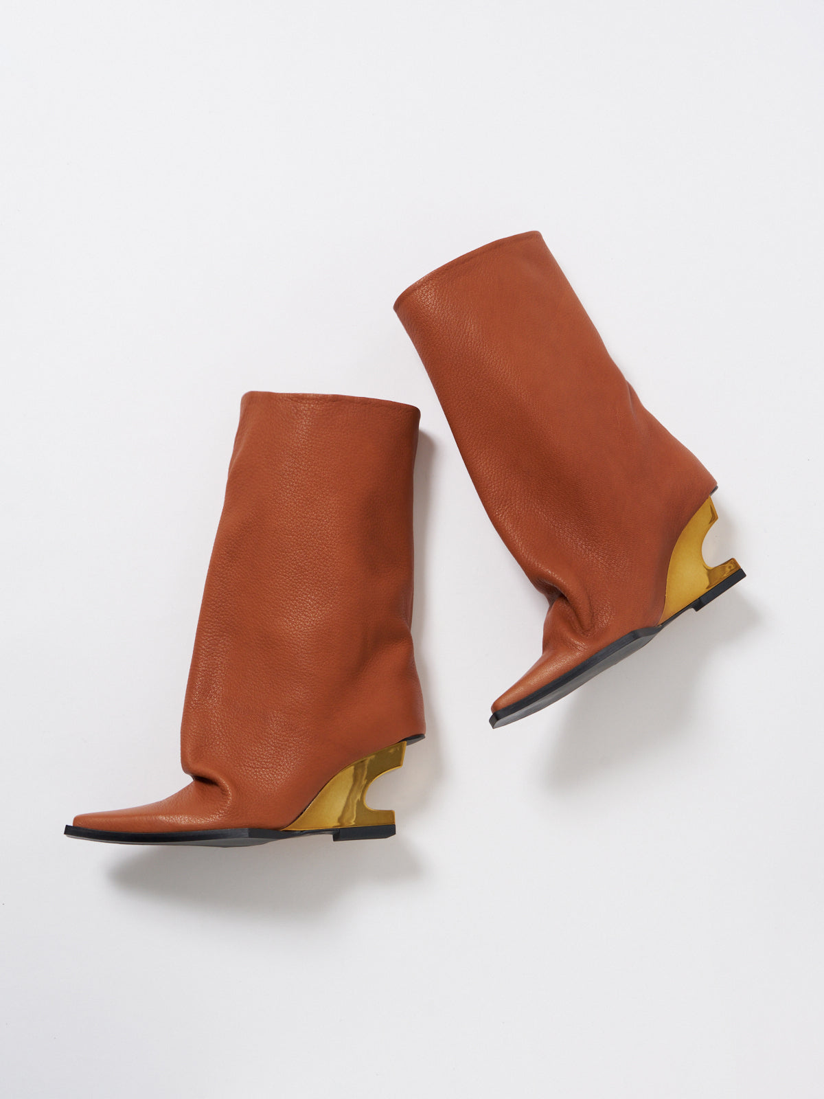 558034 Loose silhouette half boots