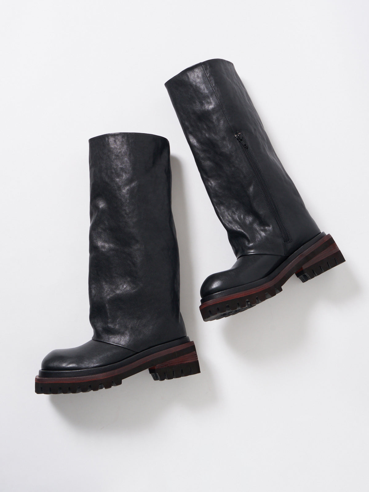 559023 Vintage loose long boots