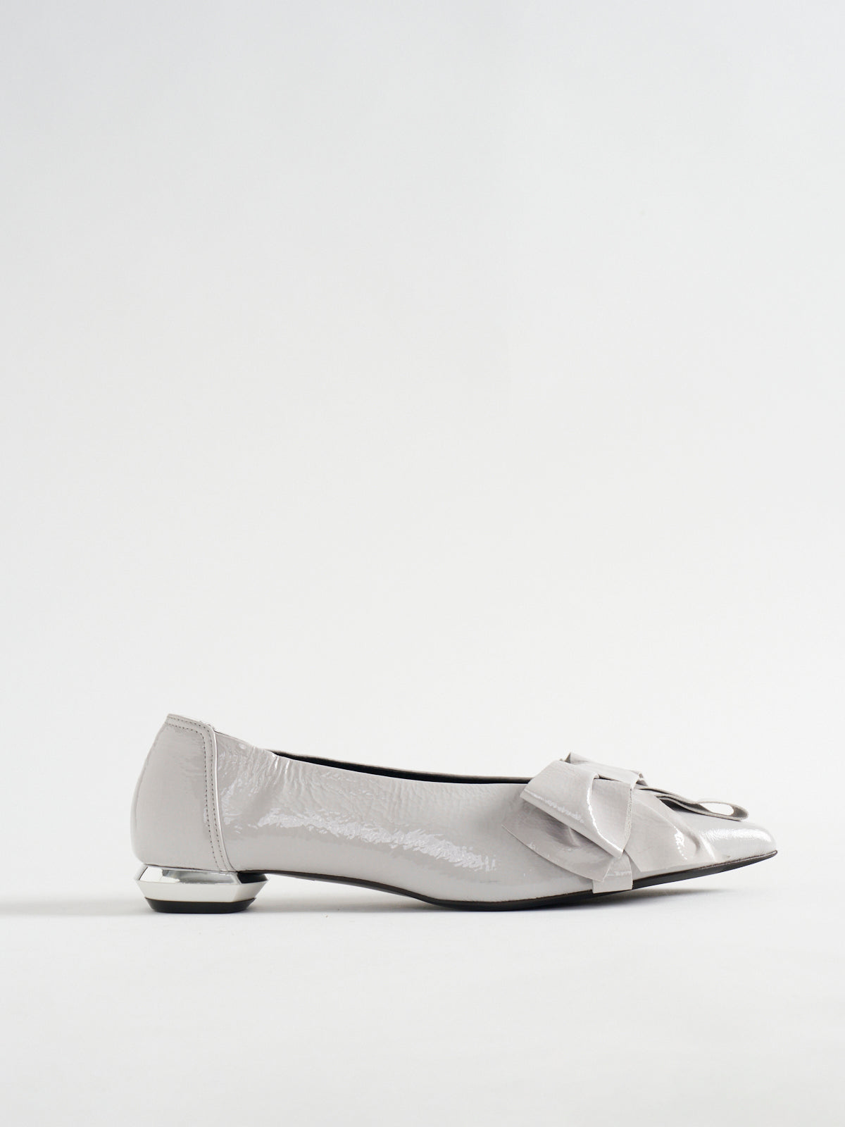 561000 ビッグリボンパンプス