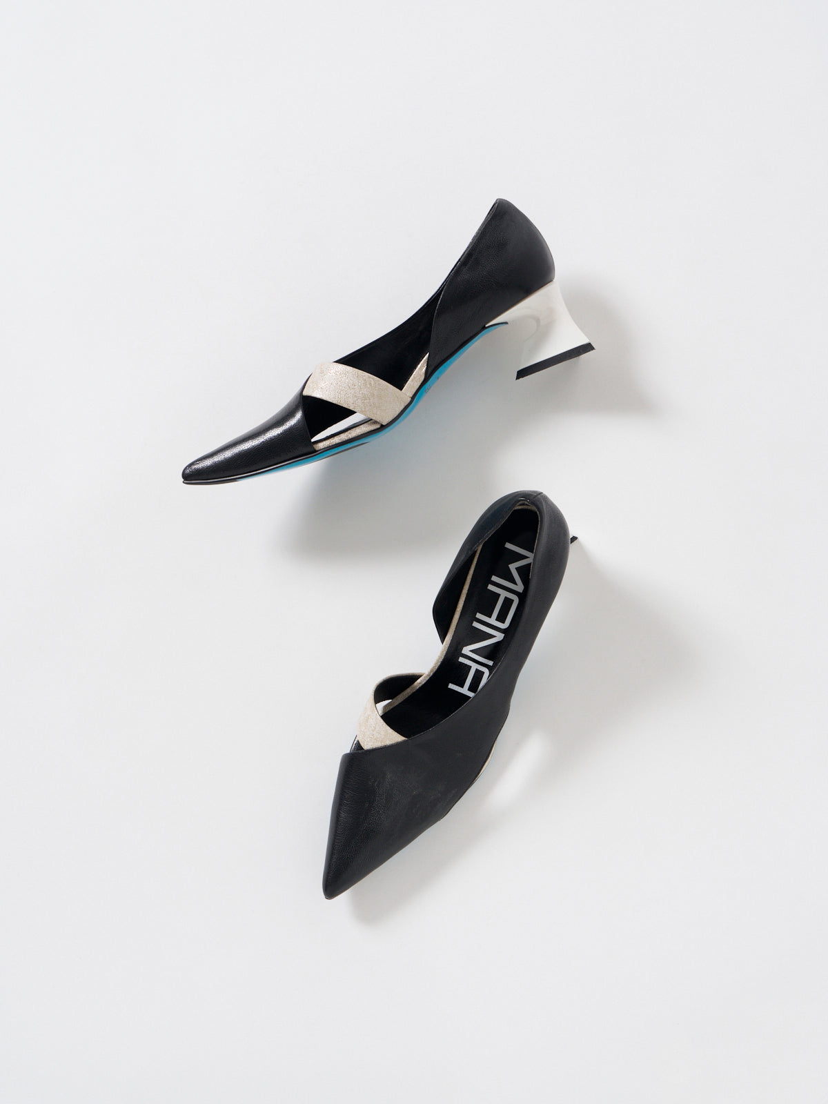 561005 アシメラインパンプス