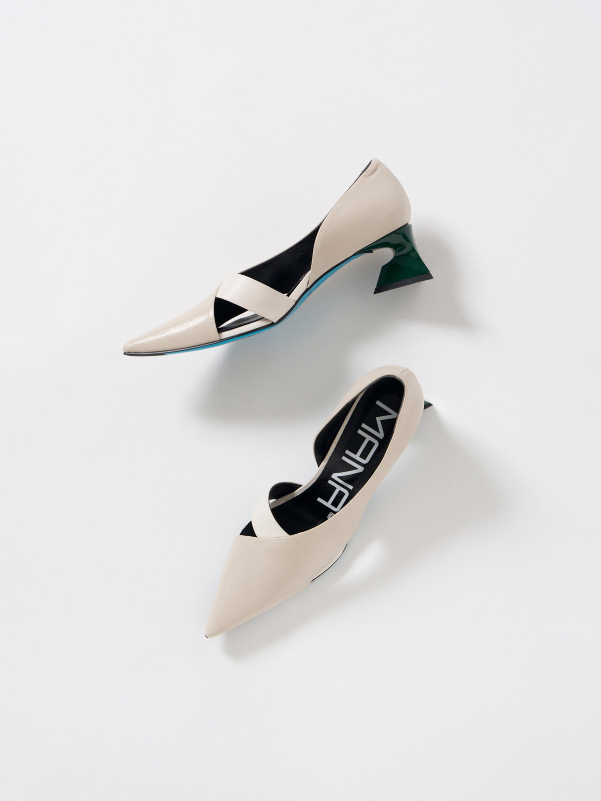 561005 アシメラインパンプス