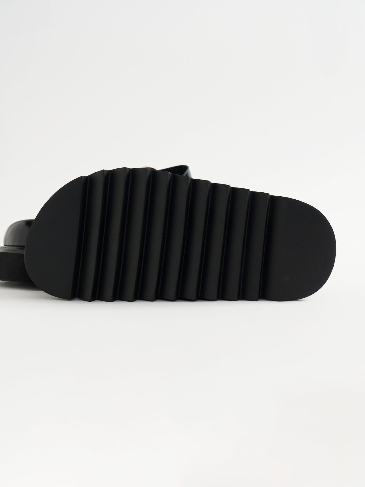 563000 オーネイトサボシューズ