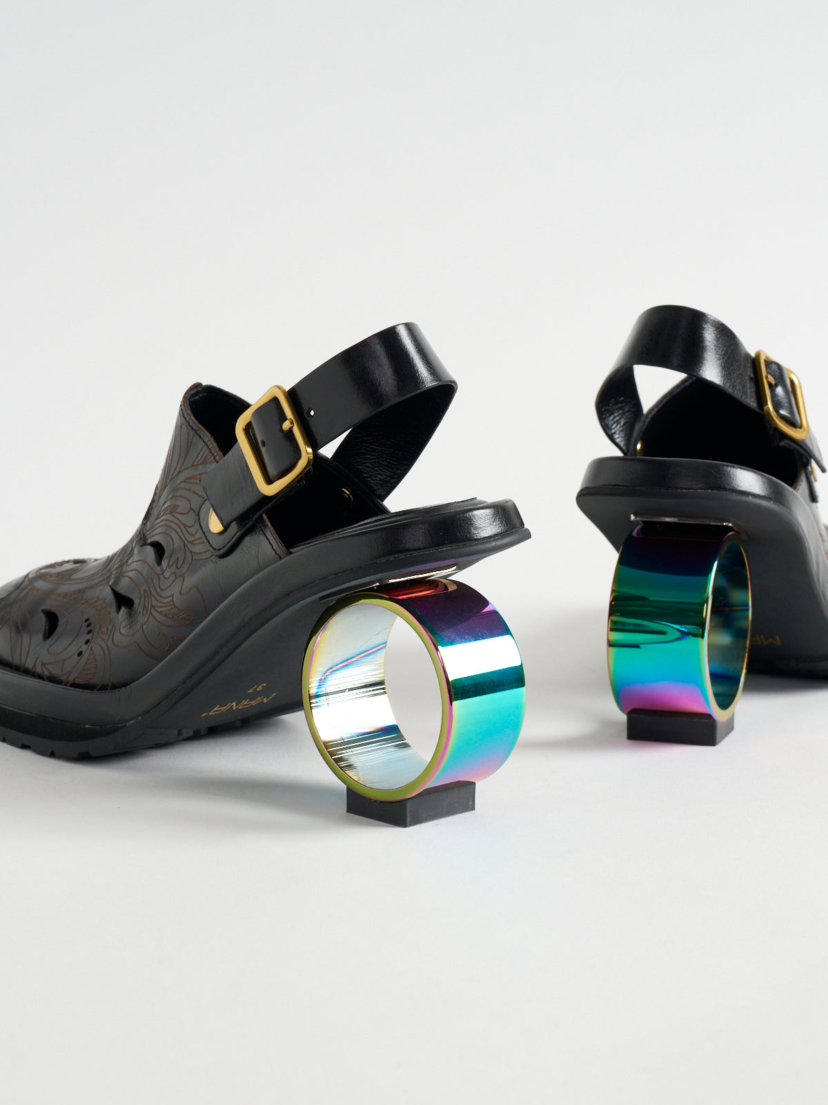 563002 クラフトサークルヒールバックベルト