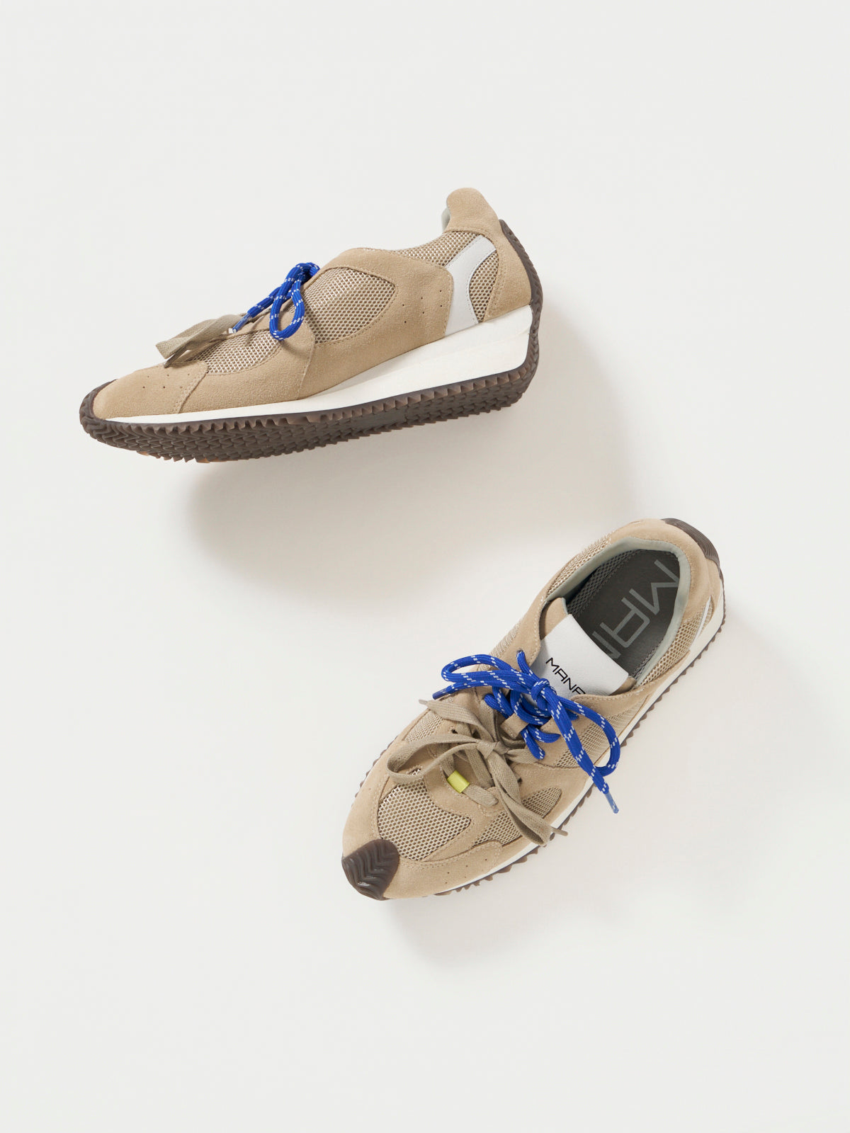 566000 ダブルシューレーススニーカー