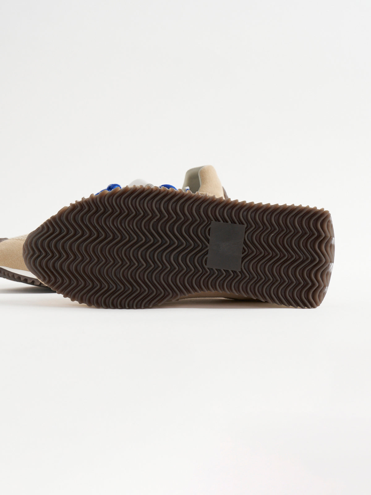 566000 ダブルシューレーススニーカー