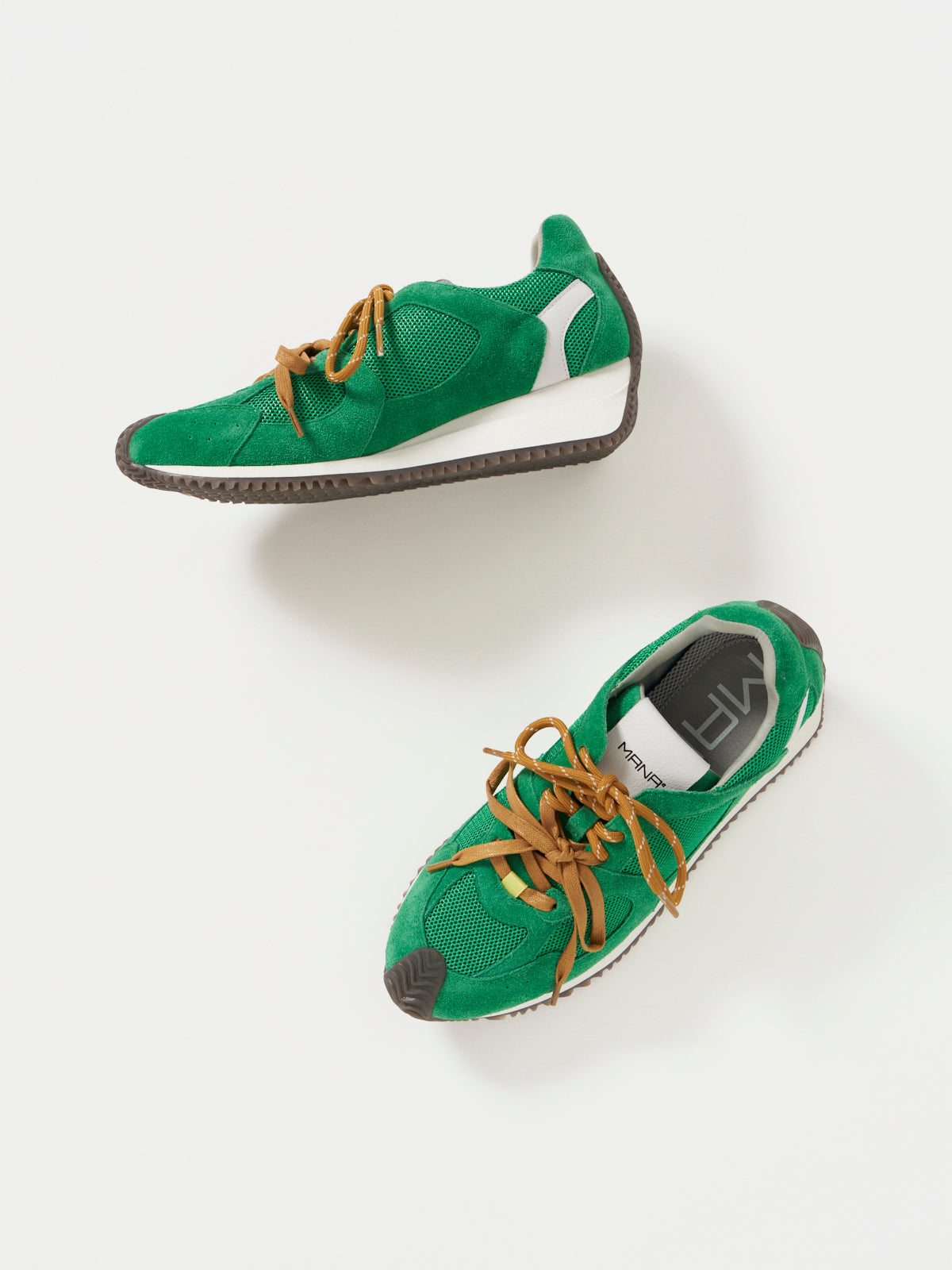 566000 ダブルシューレーススニーカー