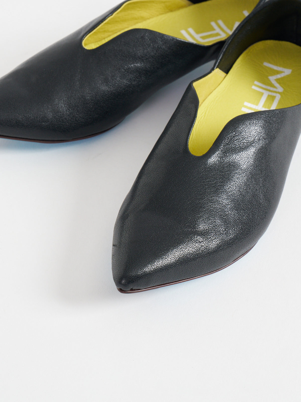 571171 Fluffy Babouche