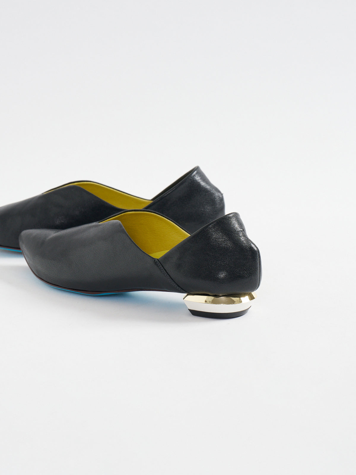 571171 Fluffy Babouche