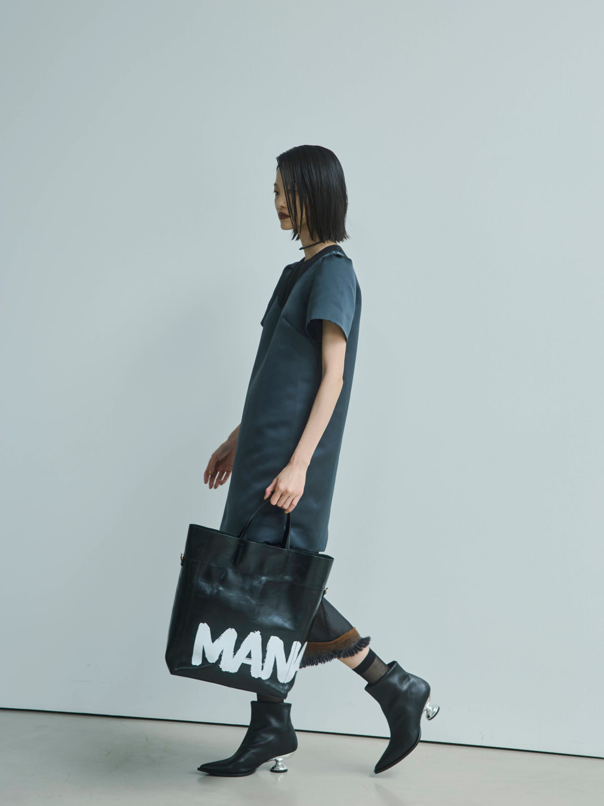 550119 logo tote