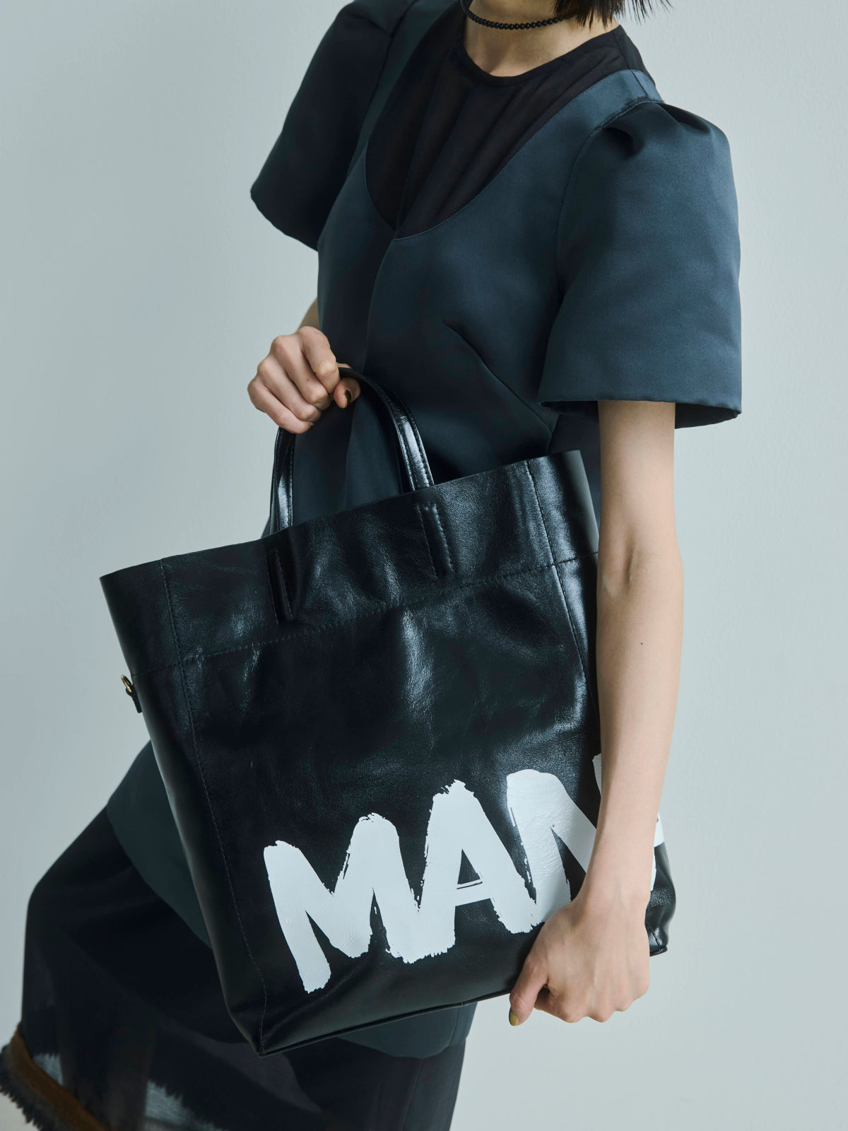 550119 logo tote