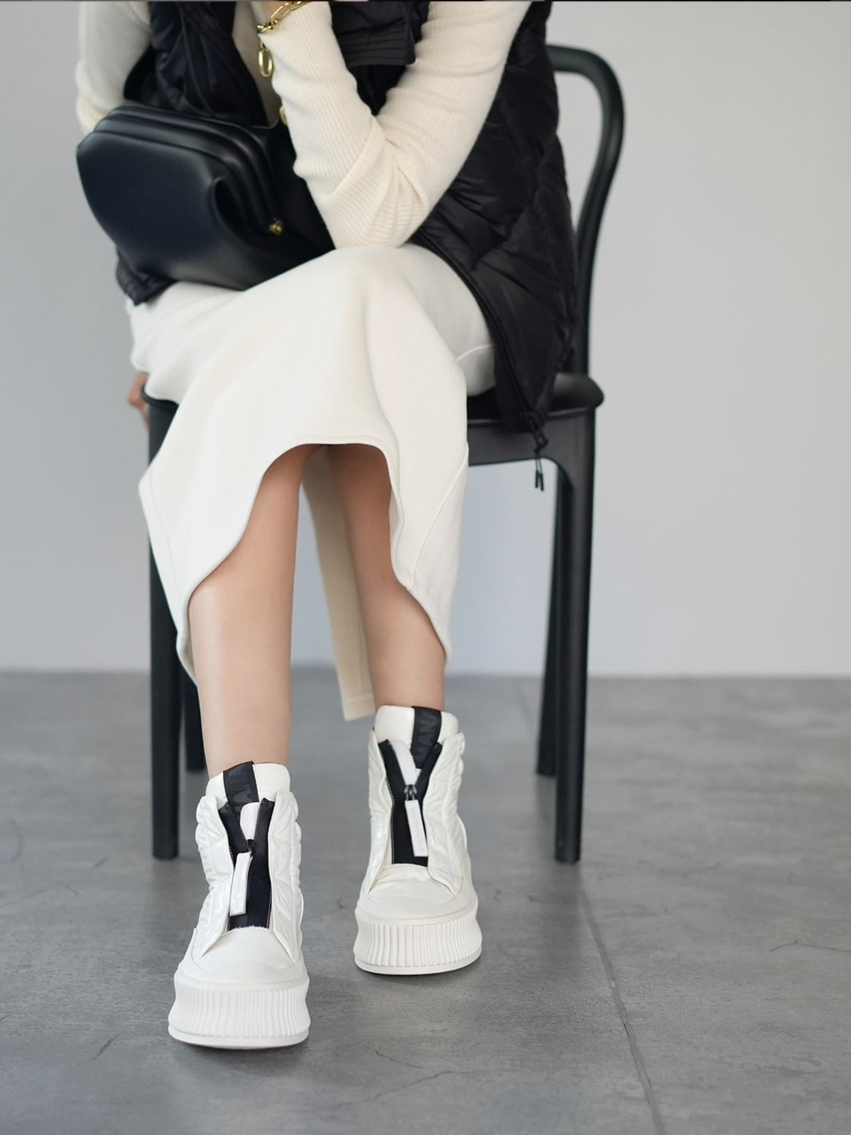 536079 ブロック・ハイカットスニーカー