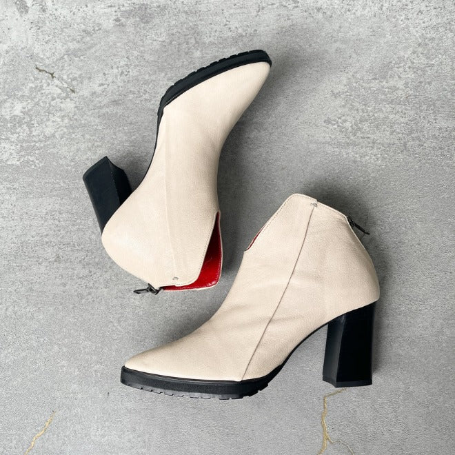 577073 Chunky boots