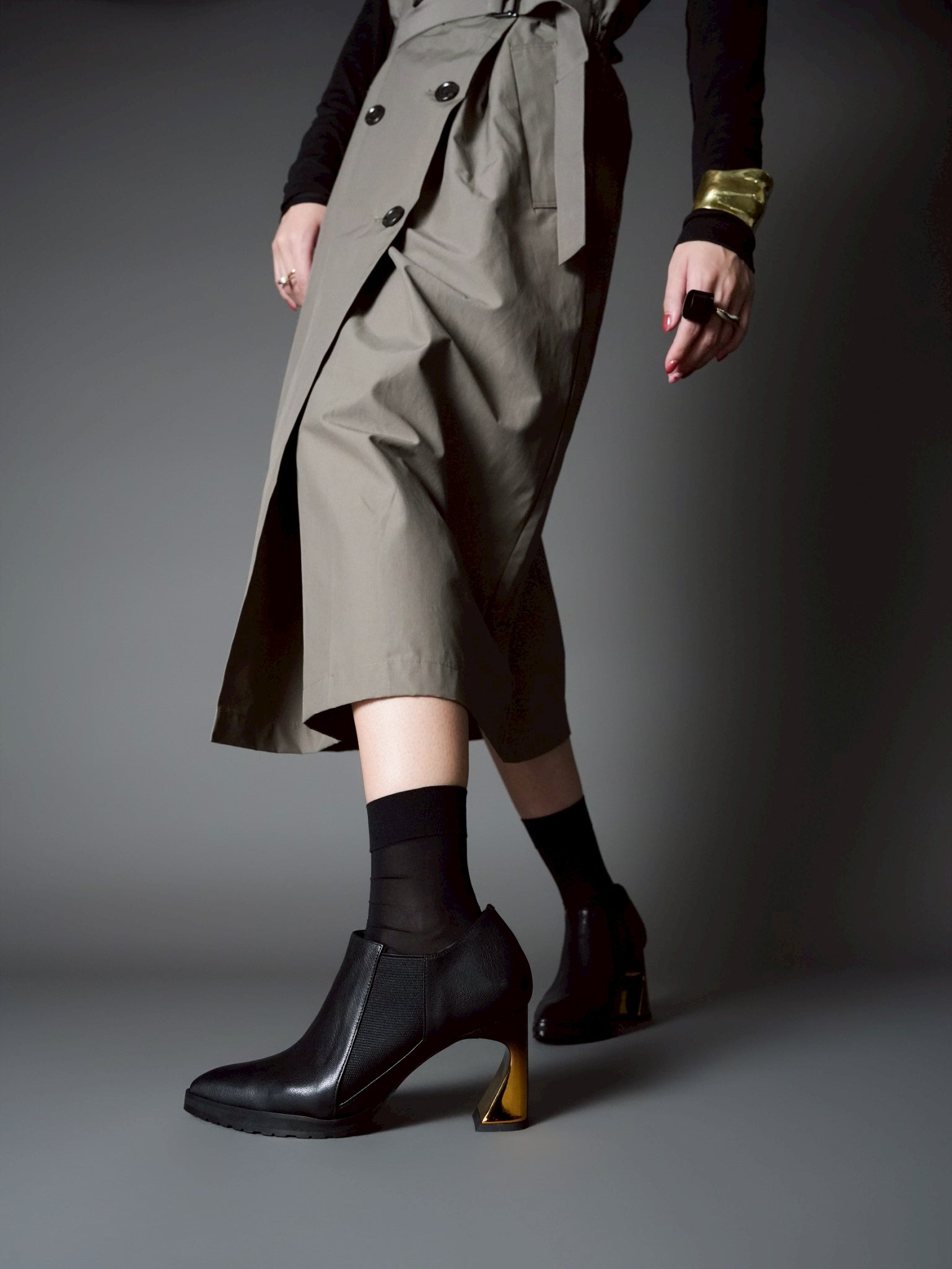 511092 サイドゴア・メタルヒール・ブーティ