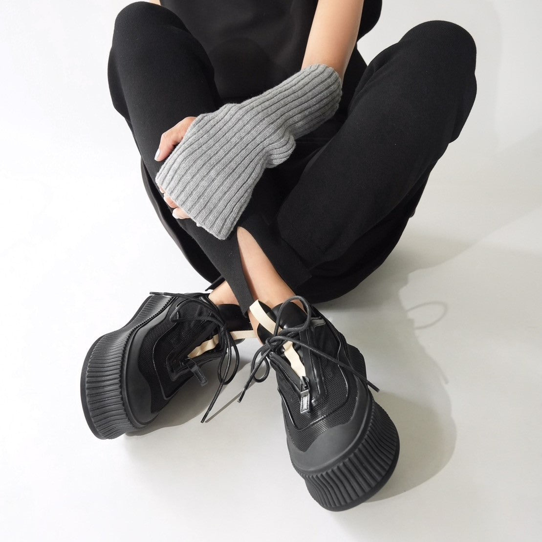 536078 & 546087 Block Shoelace Sneakers